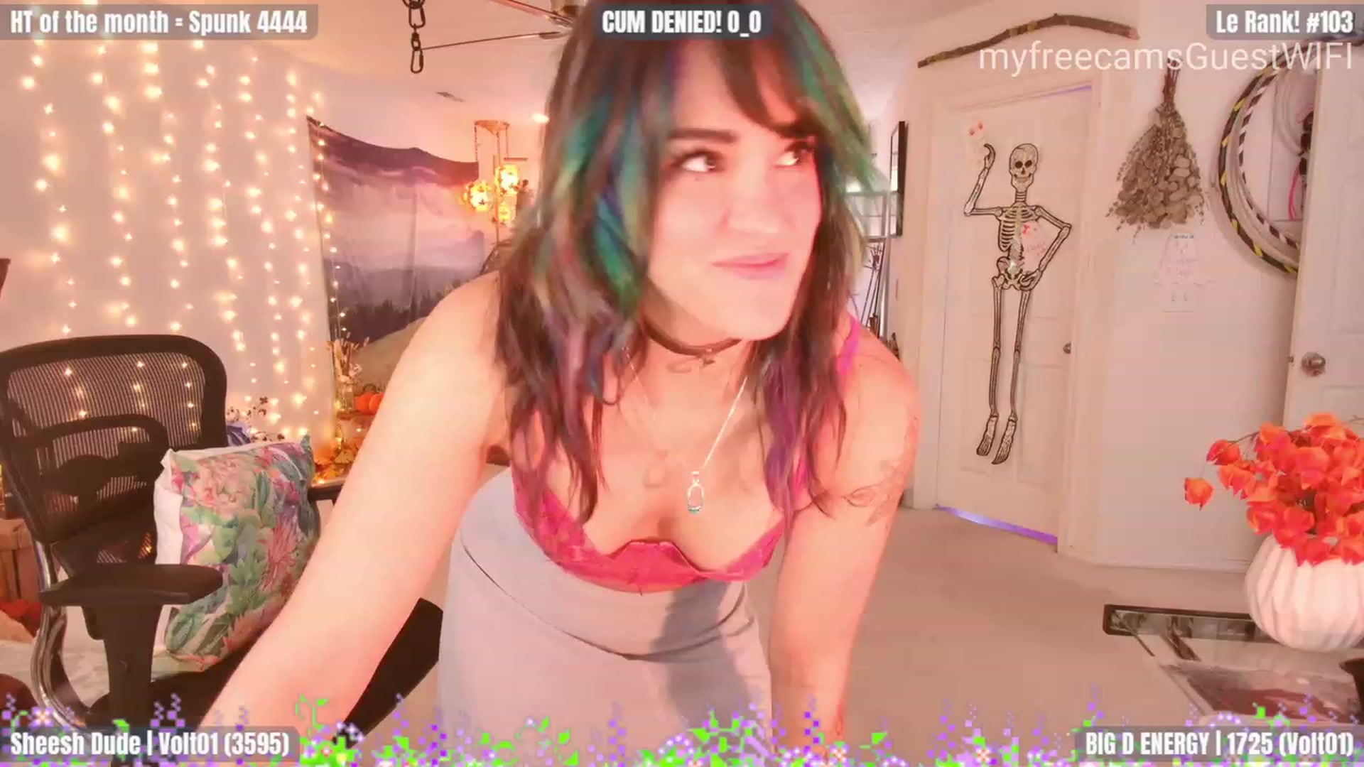 Gallery image thumbnail from GuestWIFI's myfreecams stream on, 10/04/2023, 21:44 image 18 of 20