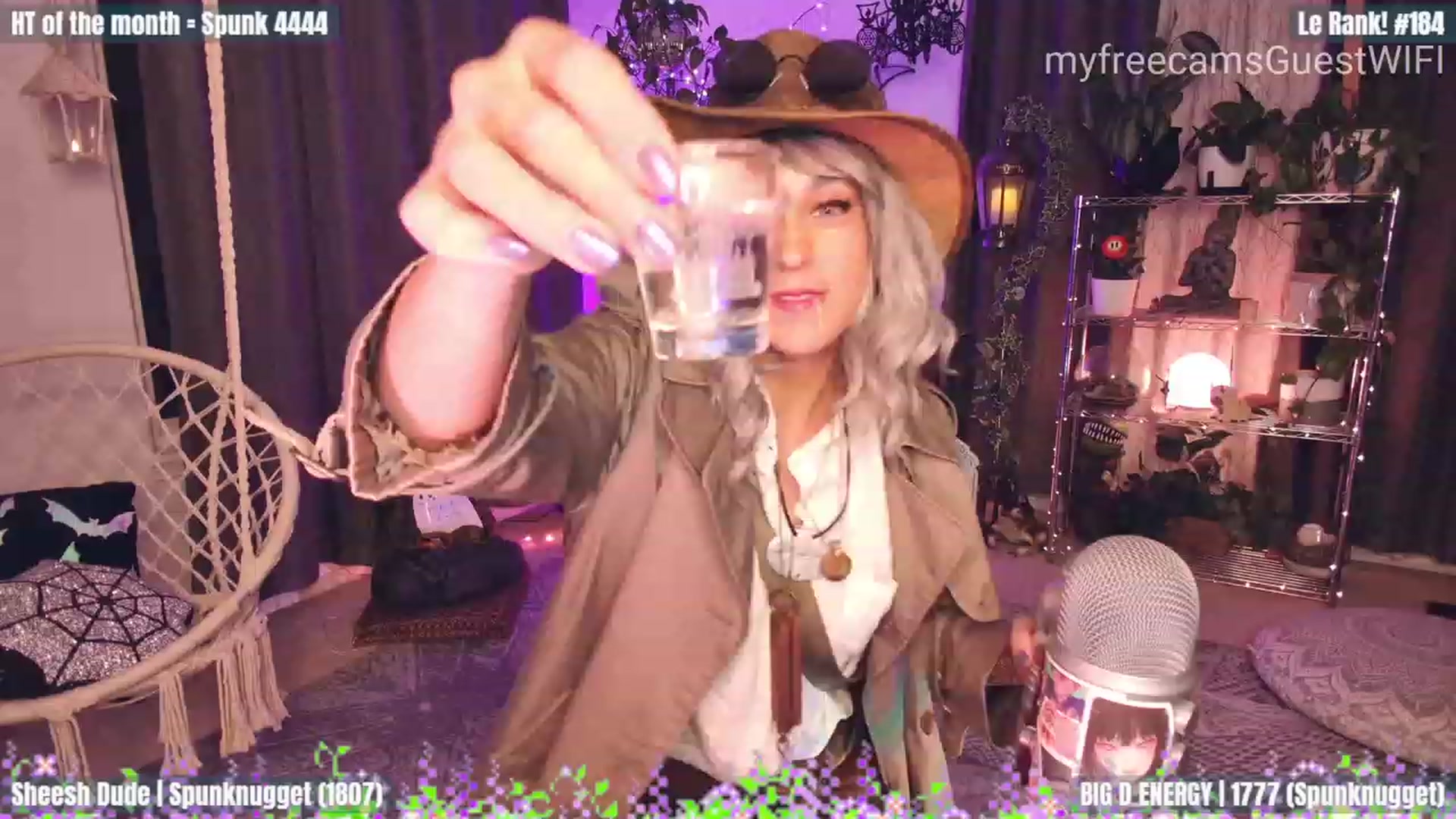 Gallery image thumbnail from GuestWIFI's myfreecams stream on, 10/08/2023, 02:00 image 5 of 20