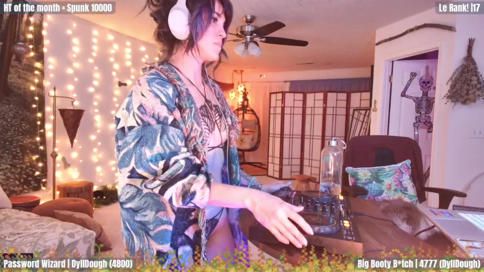 Gallery image thumbnail from GuestWIFI's myfreecams stream on, 02/07/2024, 05:14 image 15 of 20