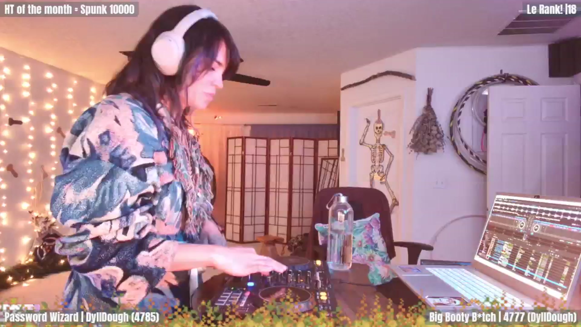Gallery image thumbnail from GuestWIFI's myfreecams stream on, 02/07/2024, 05:14 image 7 of 20