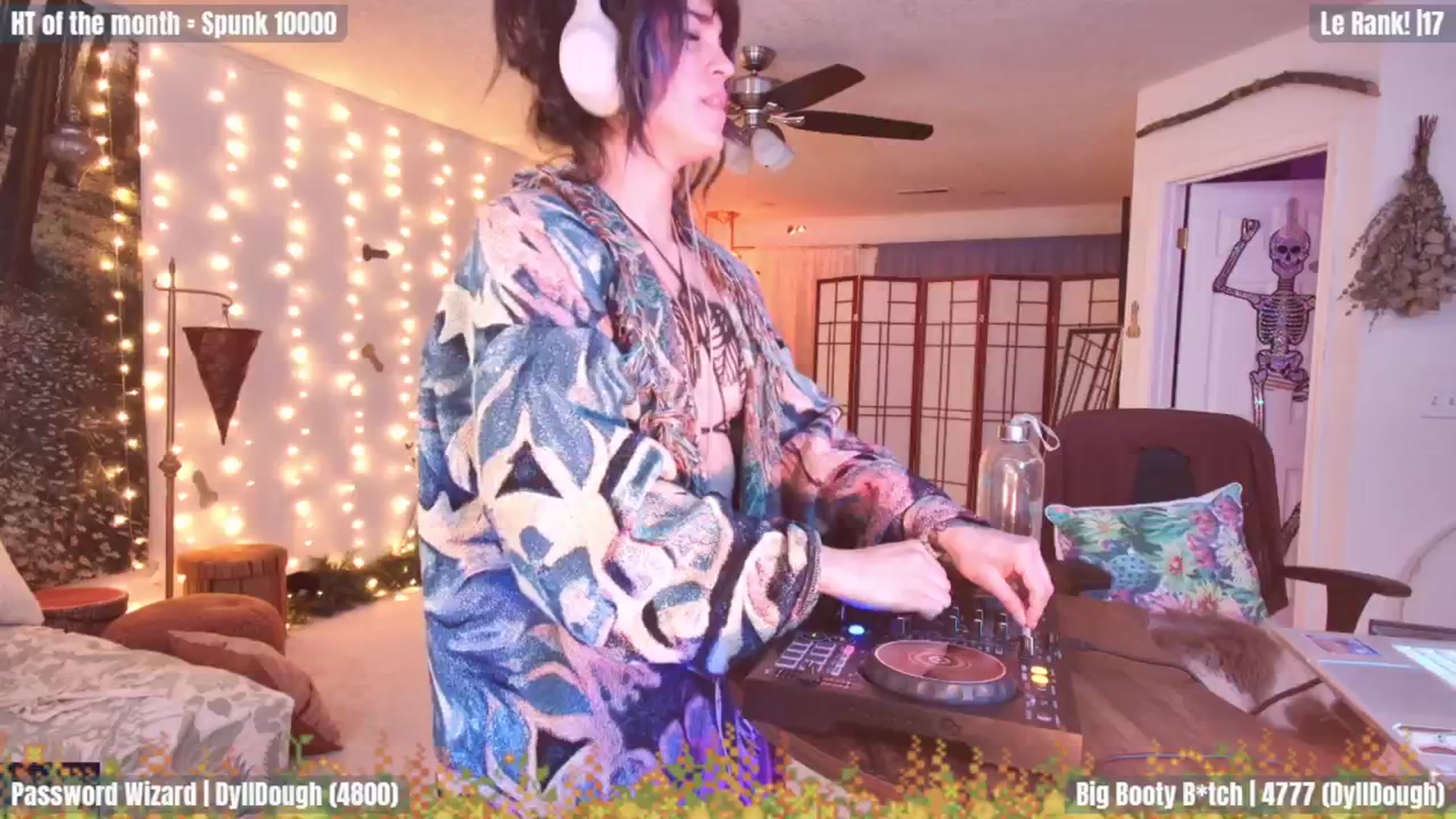 Gallery image thumbnail from GuestWIFI's myfreecams stream on, 02/07/2024, 05:14 image 16 of 20