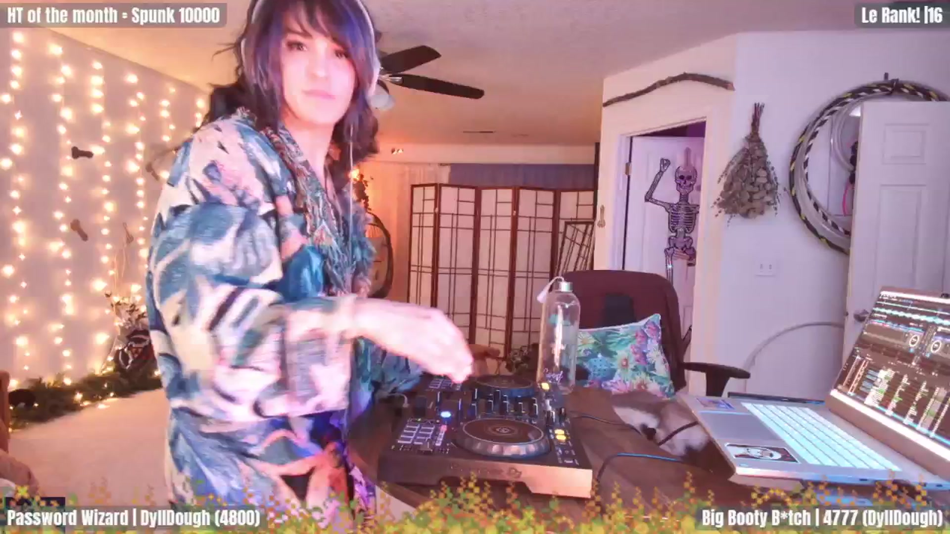 Gallery image thumbnail from GuestWIFI's myfreecams stream on, 02/07/2024, 06:21 image 13 of 20
