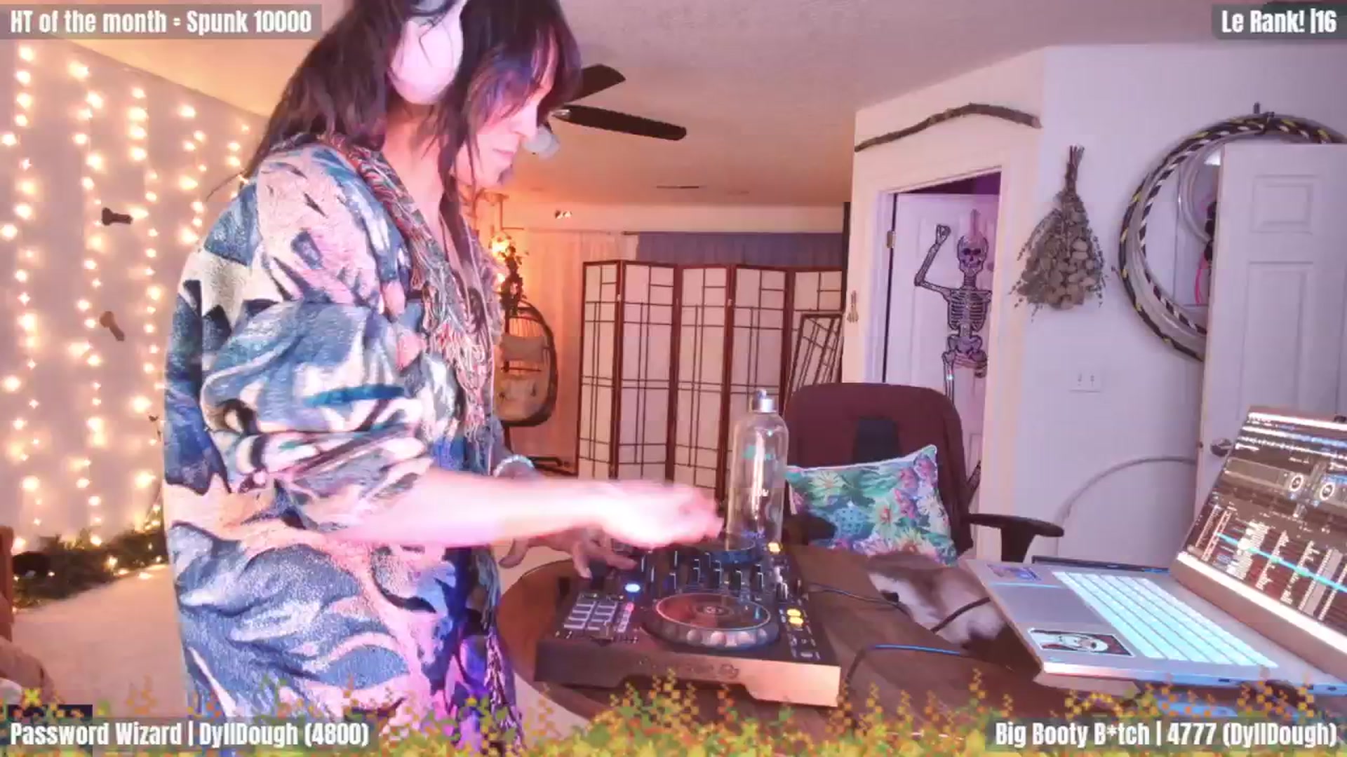 Gallery image thumbnail from GuestWIFI's myfreecams stream on, 02/07/2024, 06:21 image 12 of 20