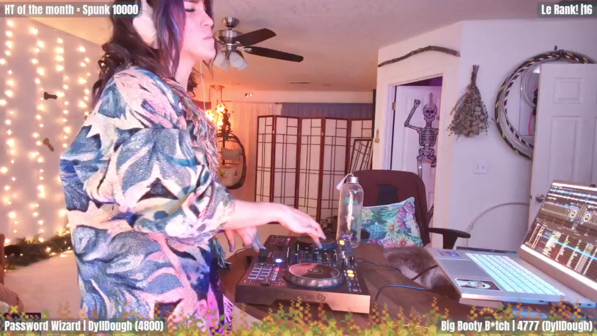 Gallery image thumbnail from GuestWIFI's myfreecams stream on, 02/07/2024, 06:21 image 14 of 20