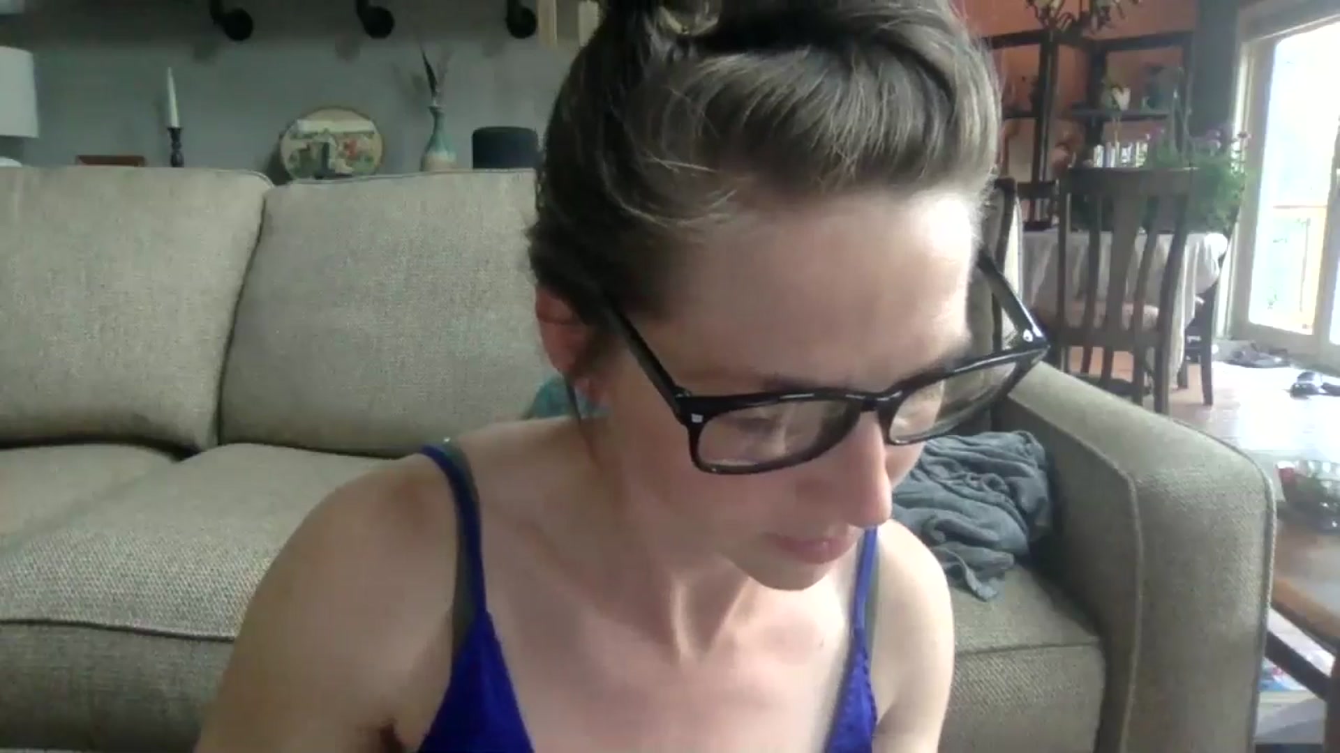 Gallery image thumbnail from GwenieDragon's myfreecams stream on, 04/21/2024, 20:04 image 13 of 20