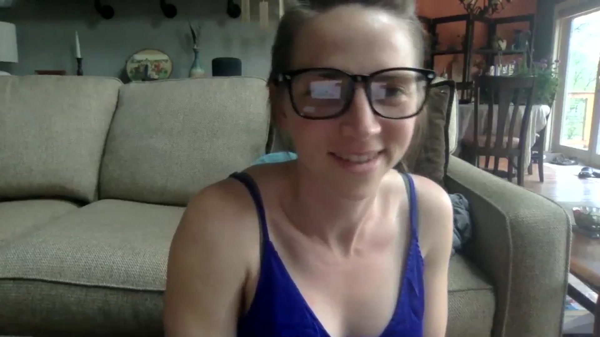 Gallery image thumbnail from GwenieDragon's myfreecams stream on, 04/21/2024, 20:04 image 8 of 20