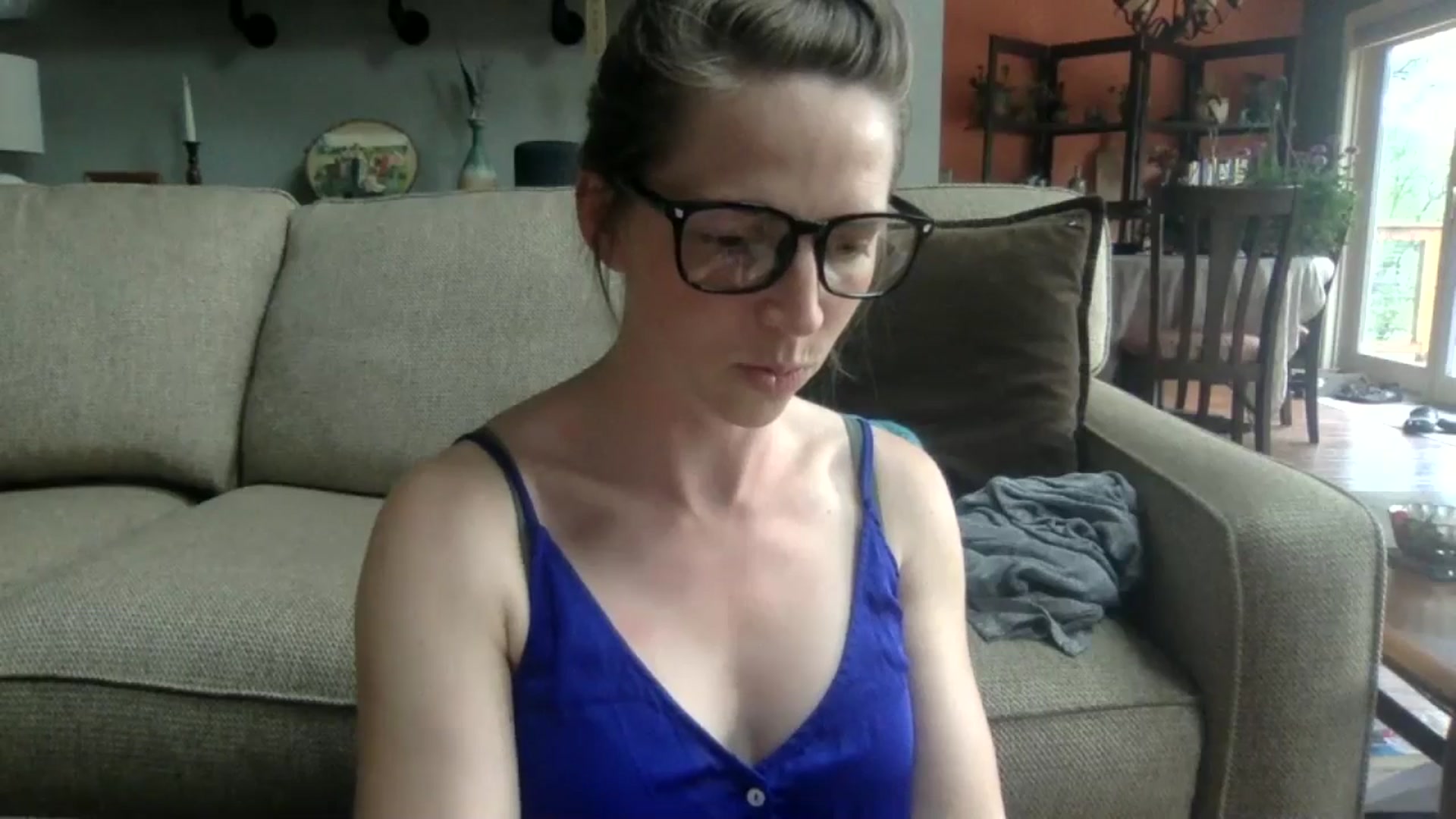 Gallery image thumbnail from GwenieDragon's myfreecams stream on, 04/21/2024, 20:04 image 9 of 20