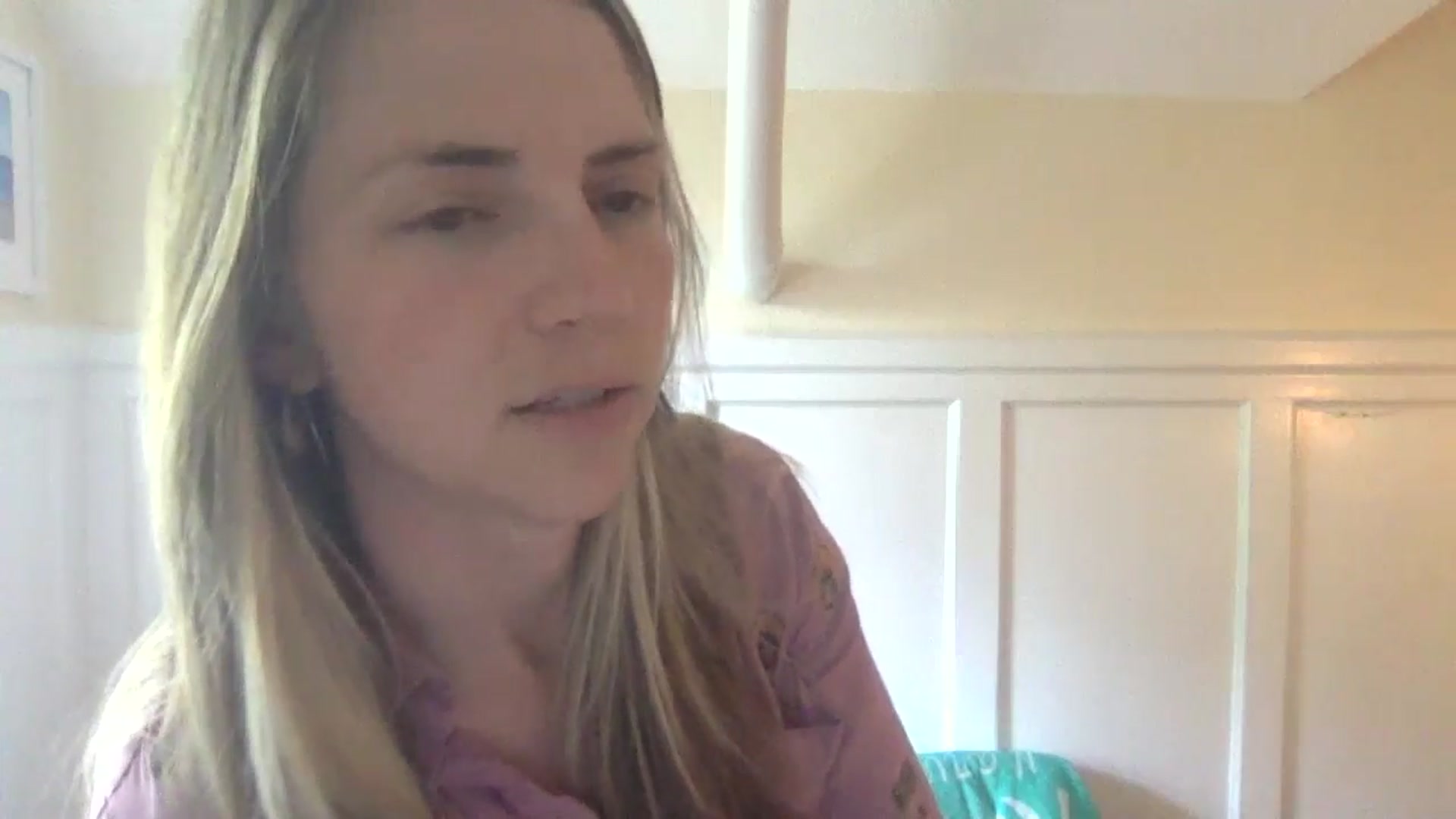 Gallery image thumbnail from GwenieDragon's myfreecams stream on, 04/27/2024, 15:53 image 3 of 20