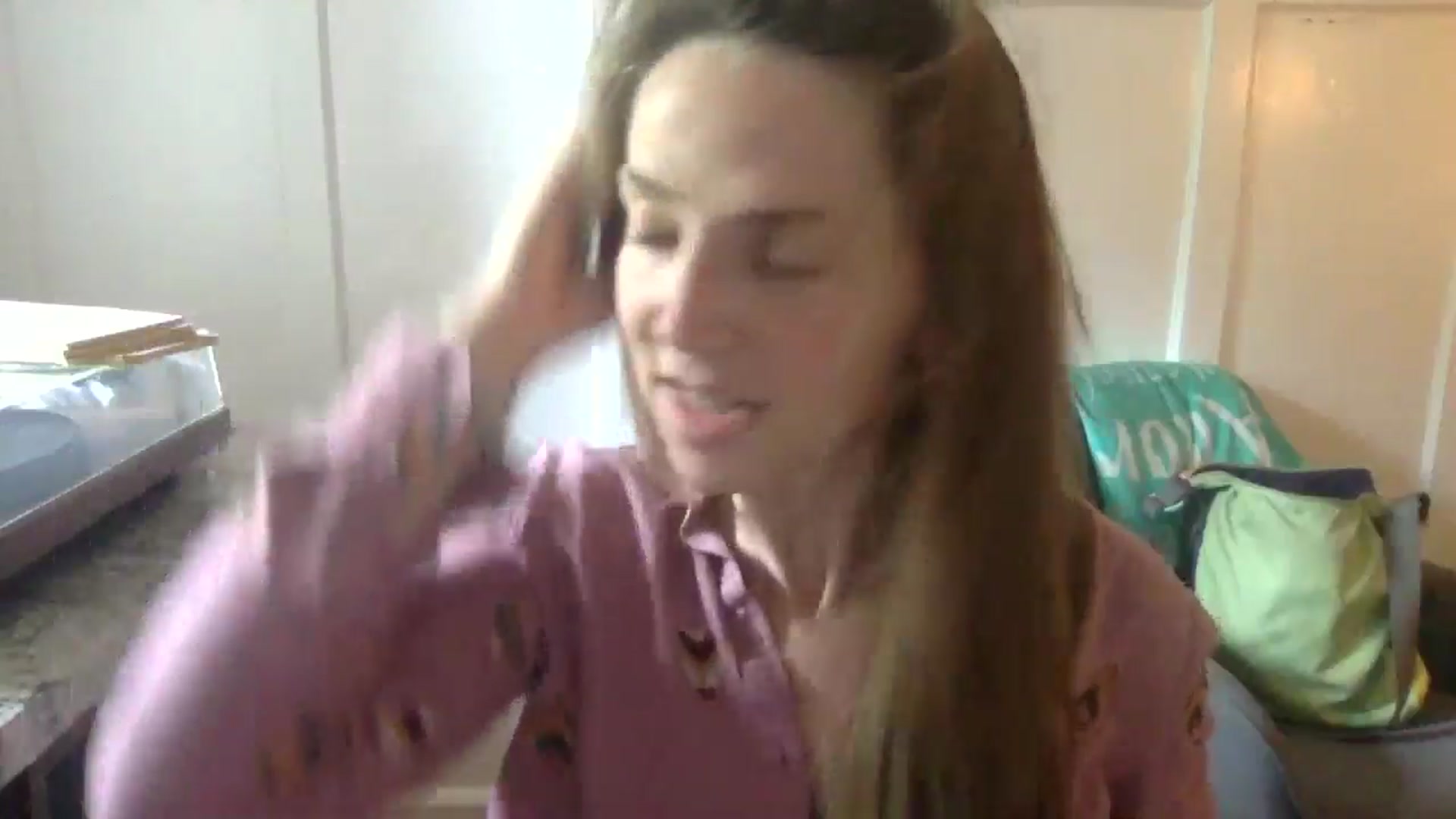 Gallery image thumbnail from GwenieDragon's myfreecams stream on, 04/27/2024, 15:53 image 16 of 20