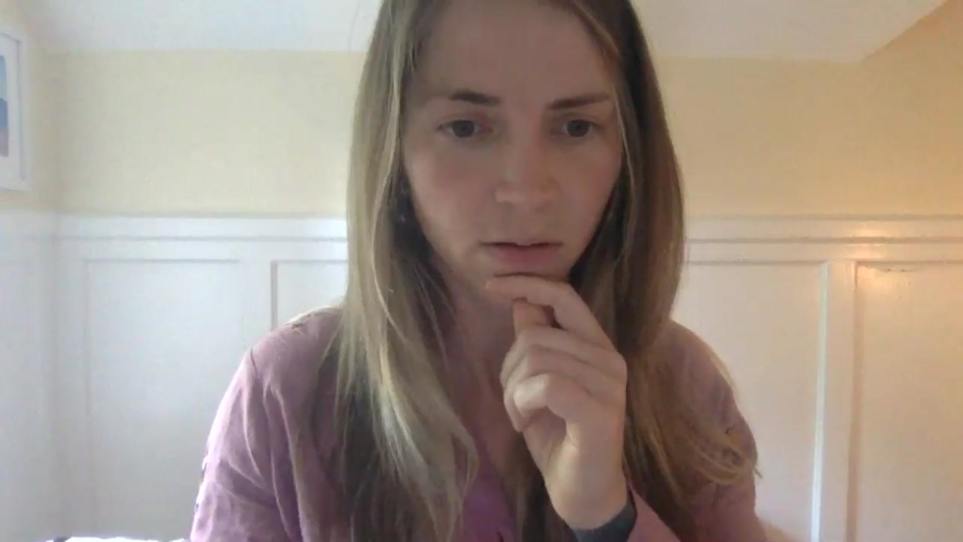 Gallery image thumbnail from GwenieDragon's myfreecams stream on, 04/27/2024, 15:53 image 7 of 20