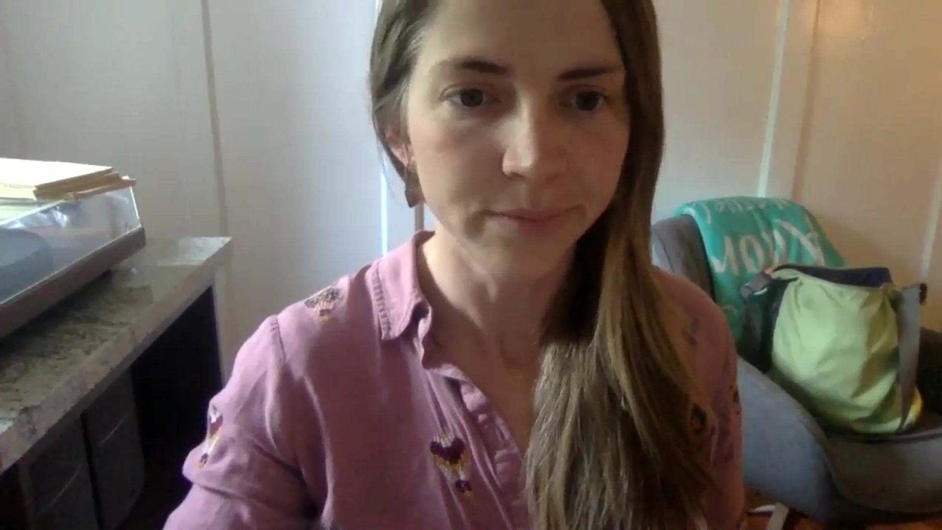 Gallery image thumbnail from GwenieDragon's myfreecams stream on, 04/27/2024, 15:53 image 10 of 20