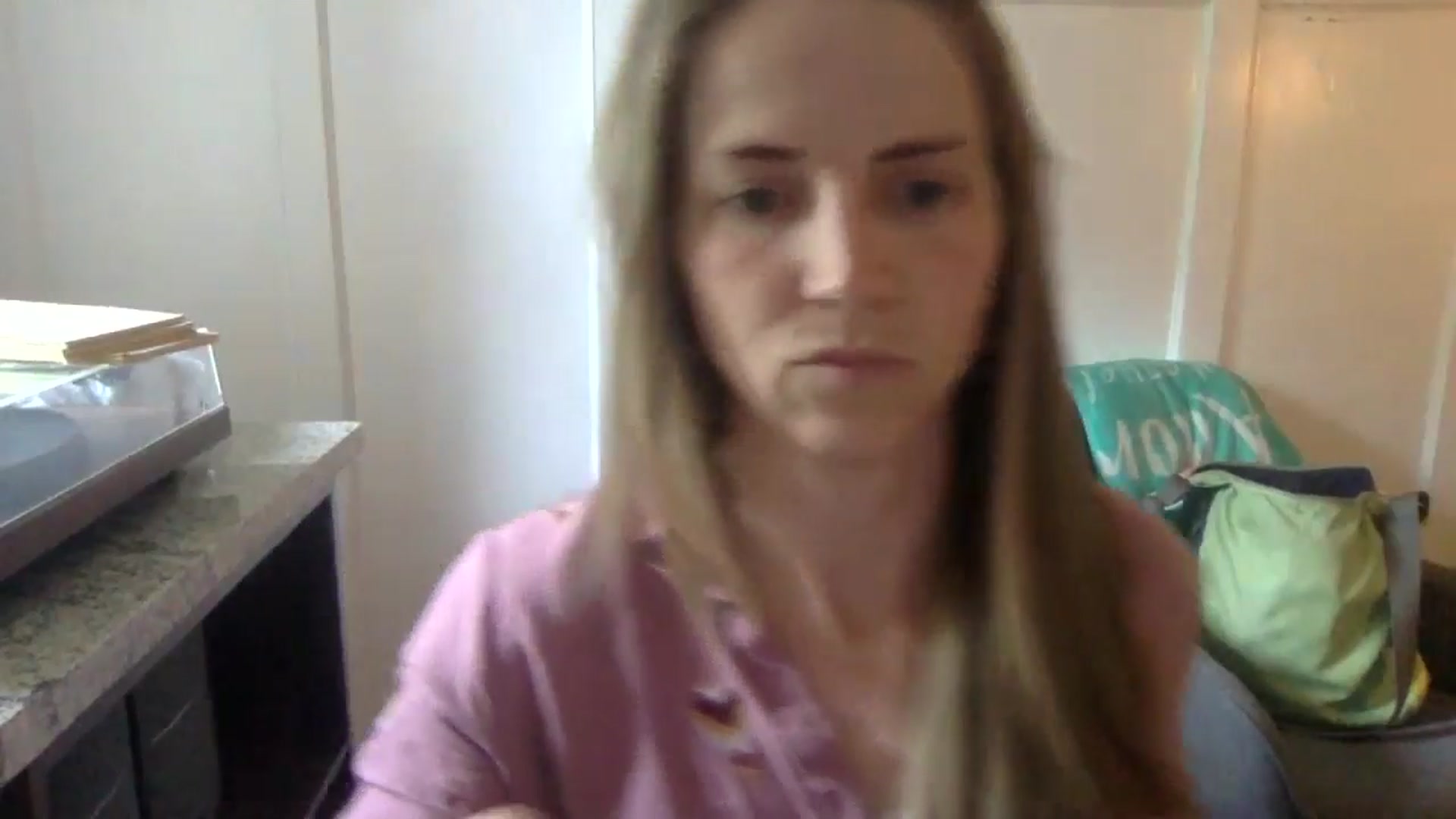 Gallery image thumbnail from GwenieDragon's myfreecams stream on, 04/27/2024, 15:53 image 17 of 20