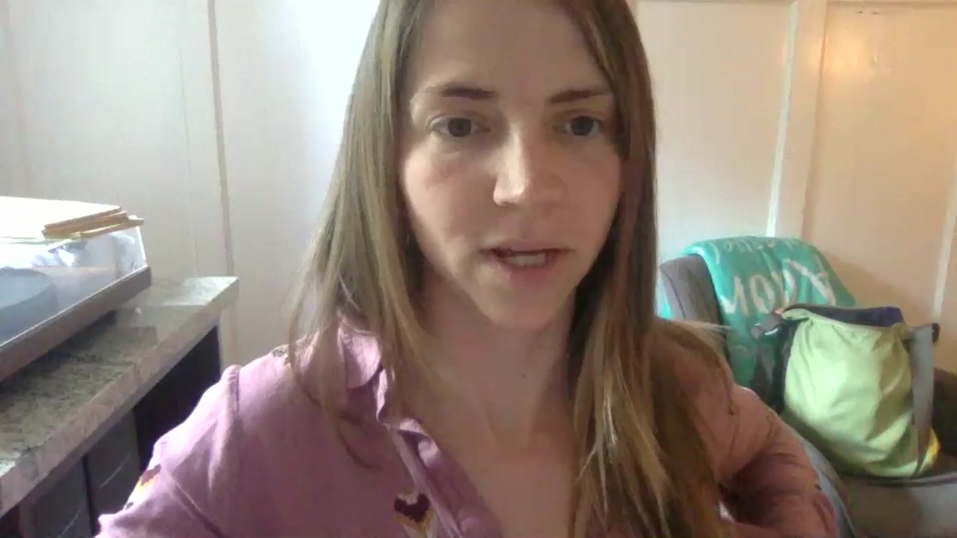 Gallery image thumbnail from GwenieDragon's myfreecams stream on, 04/27/2024, 15:53 image 14 of 20