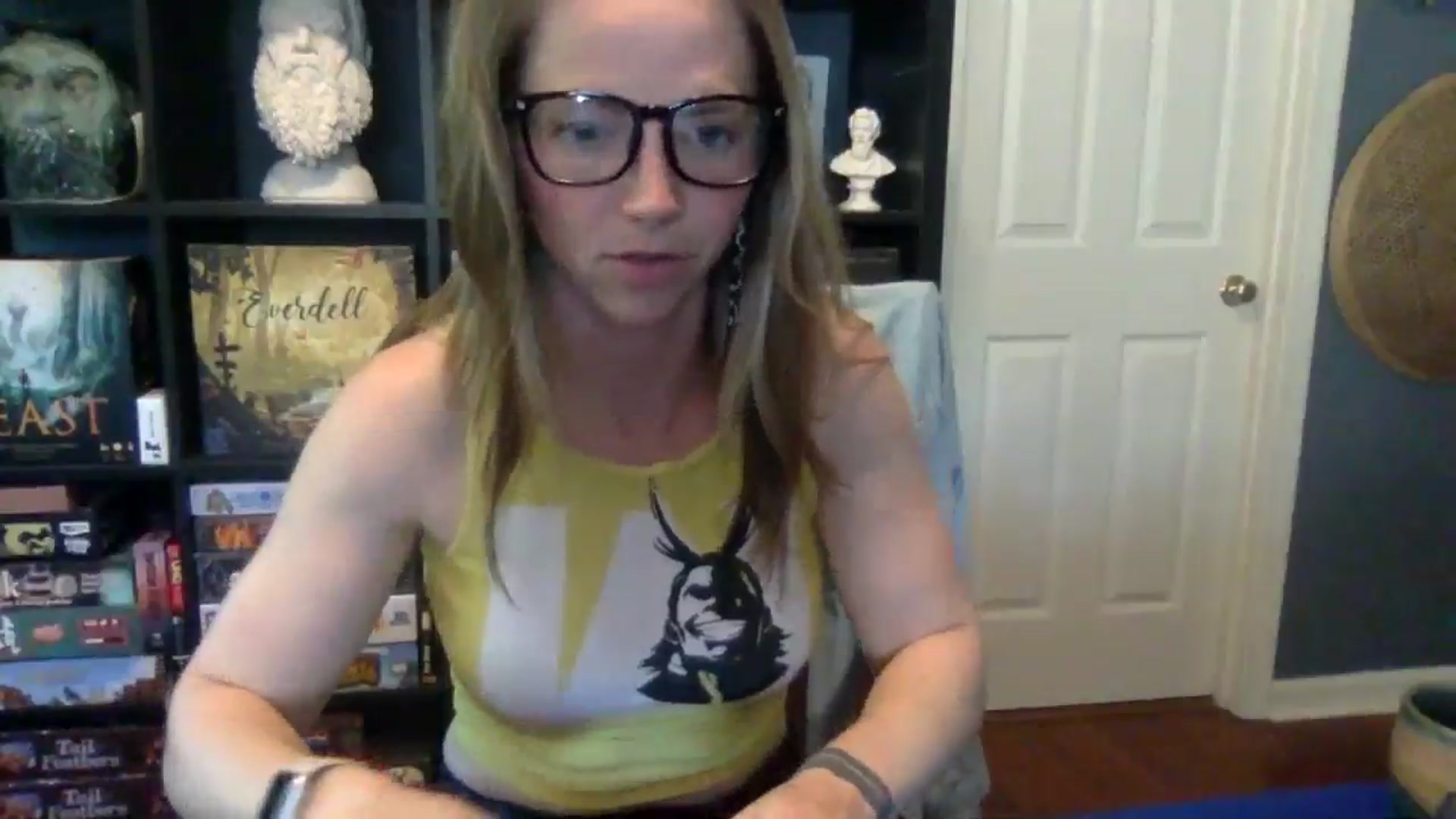 Gallery image thumbnail from GwenieDragon's myfreecams stream on, 04/29/2024, 21:14 image 17 of 20