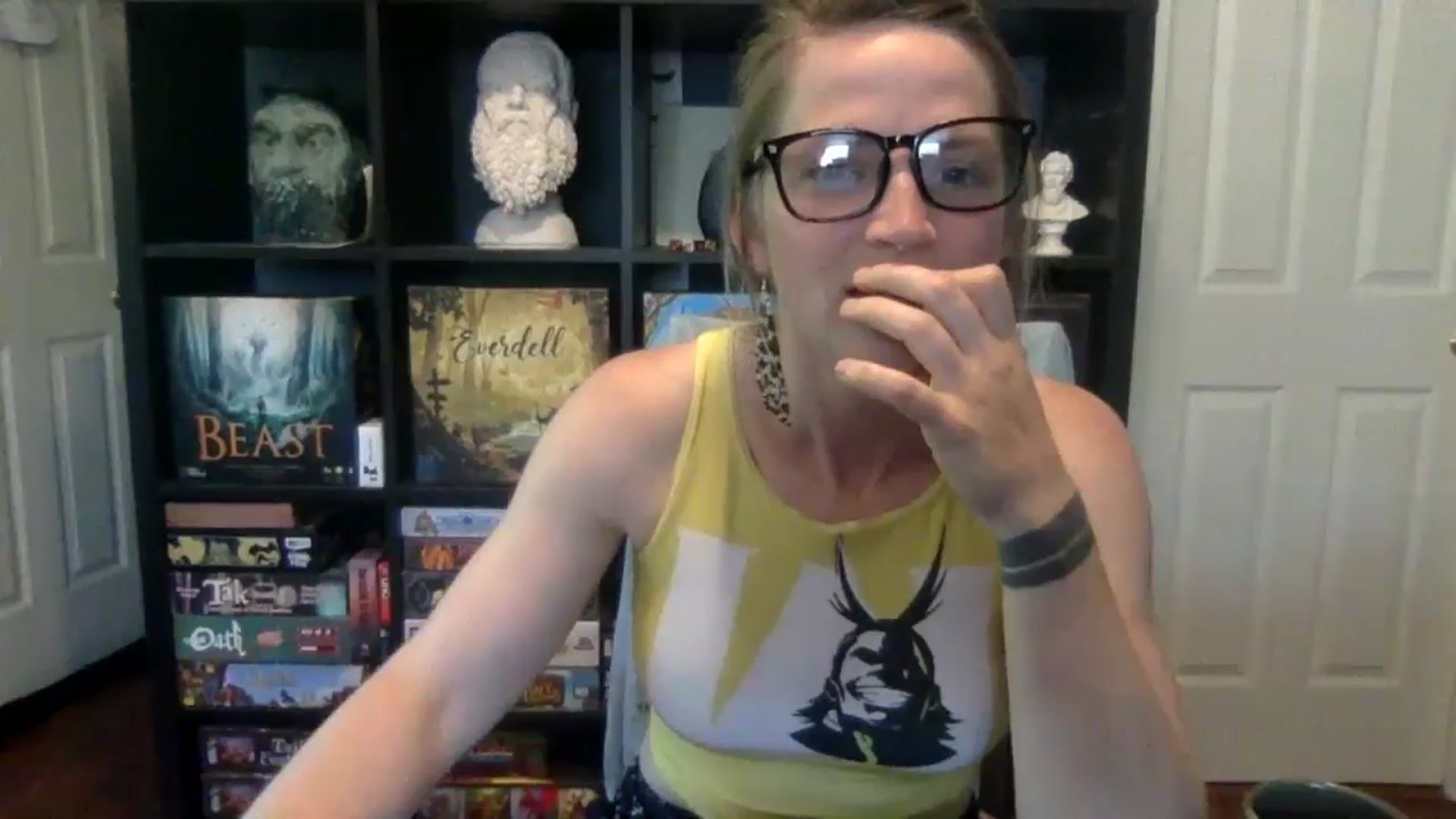 Gallery image thumbnail from GwenieDragon's myfreecams stream on, 04/29/2024, 21:14 image 6 of 20
