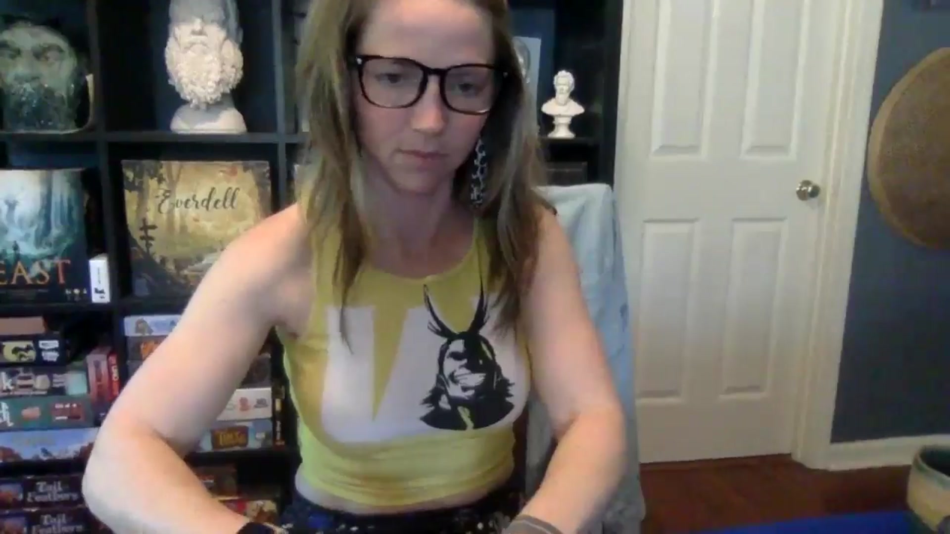 Gallery image thumbnail from GwenieDragon's myfreecams stream on, 04/29/2024, 21:14 image 16 of 20