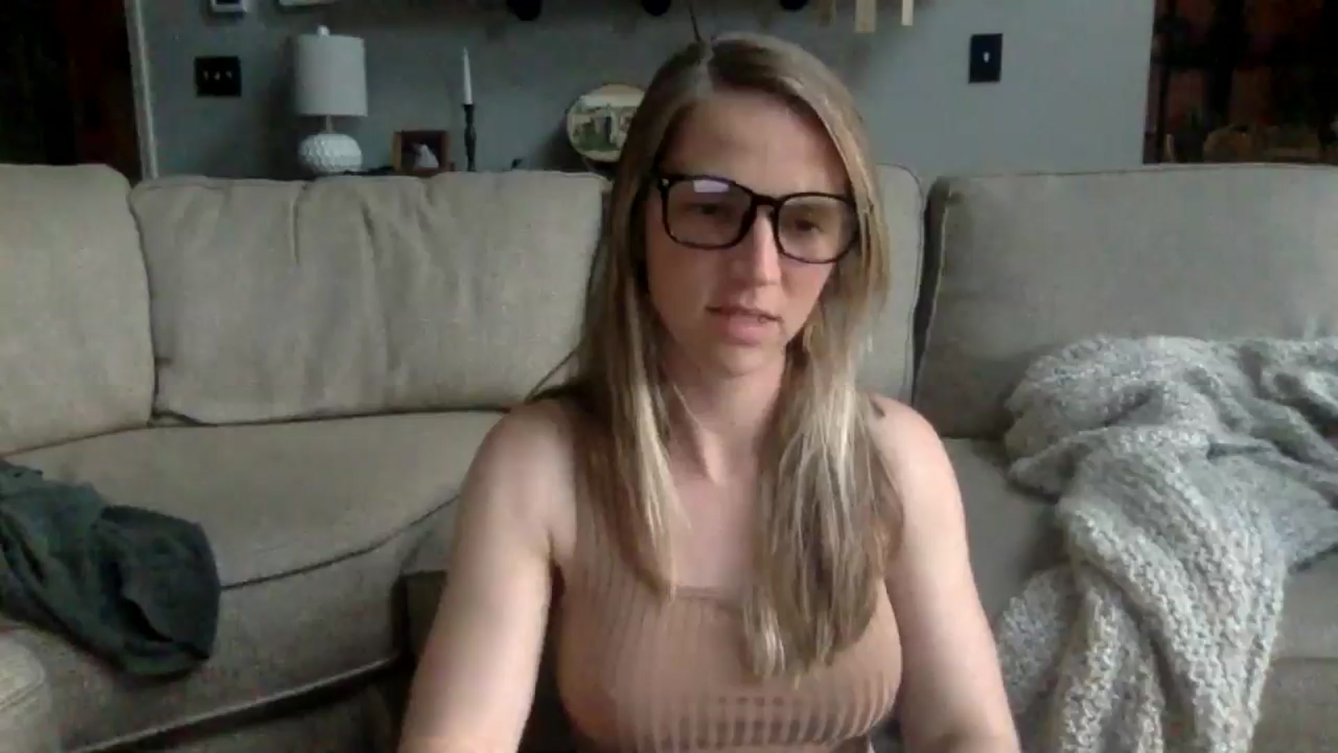 Gallery image thumbnail from GwenieDragon's myfreecams stream on, 05/13/2024, 24:01 image 7 of 20