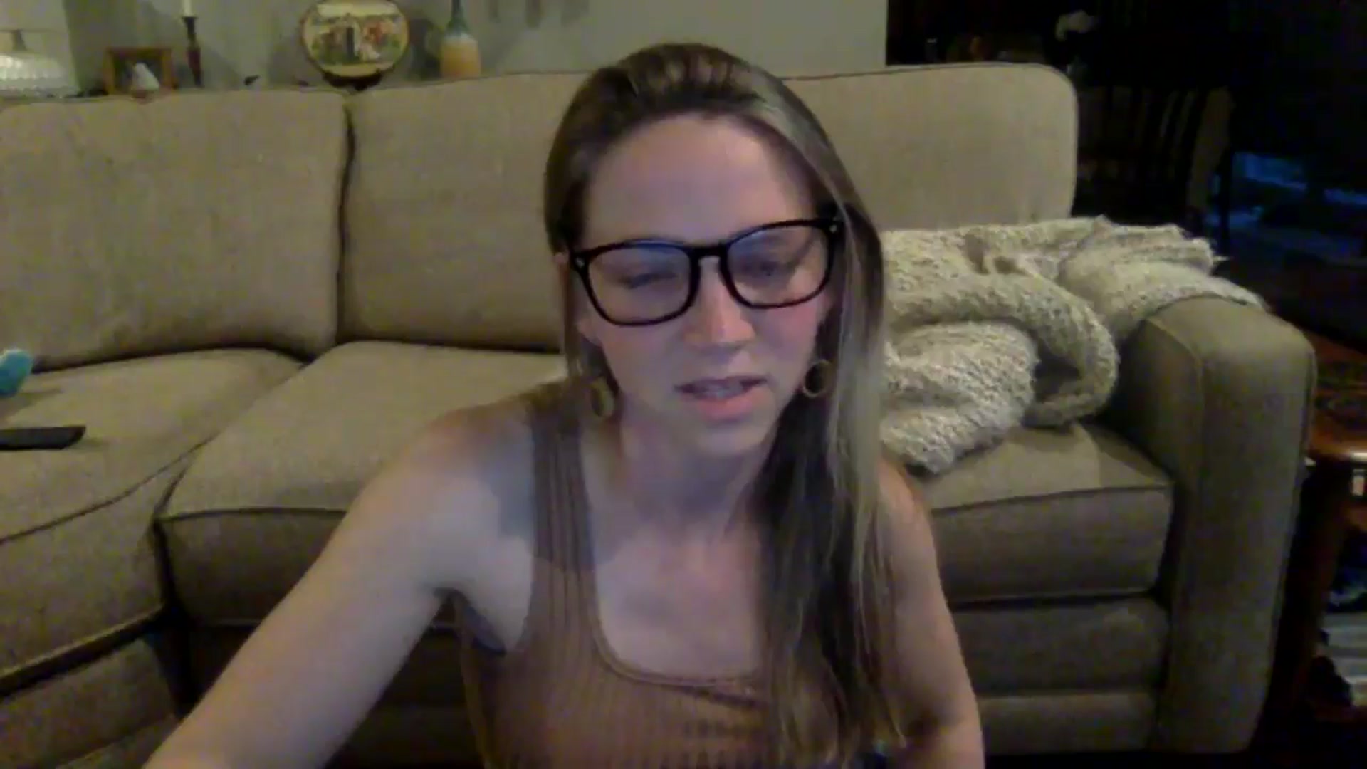 Gallery image thumbnail from GwenieDragon's myfreecams stream on, 05/13/2024, 01:04 image 2 of 20