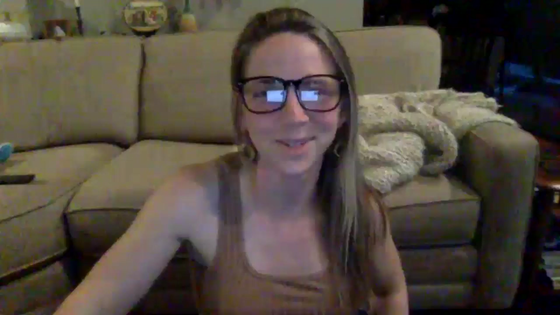 Gallery image thumbnail from GwenieDragon's myfreecams stream on, 05/13/2024, 01:04 image 1 of 20
