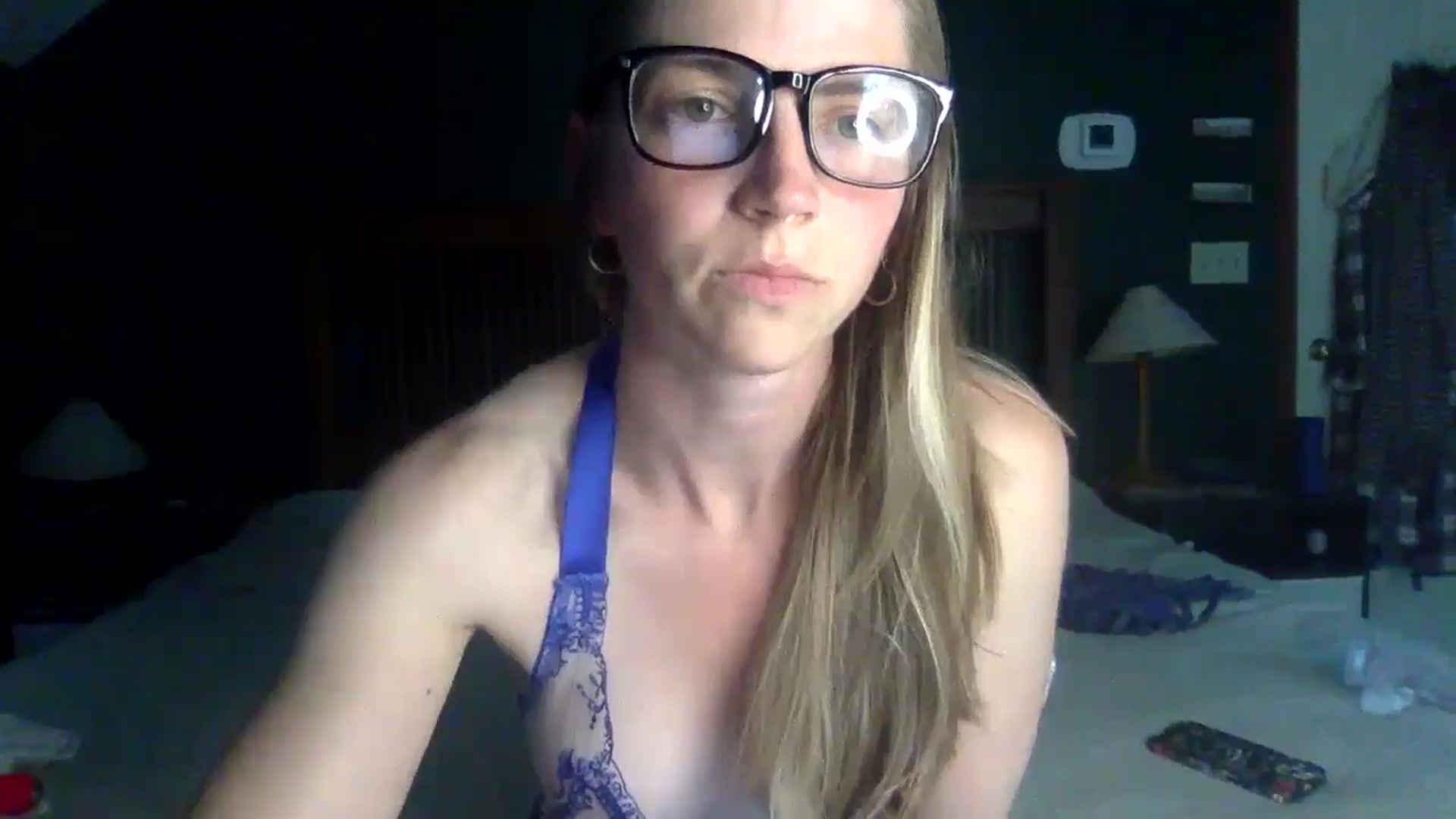 Gallery image thumbnail from GwenieDragon's myfreecams stream on, 05/20/2024, 20:26 image 14 of 20