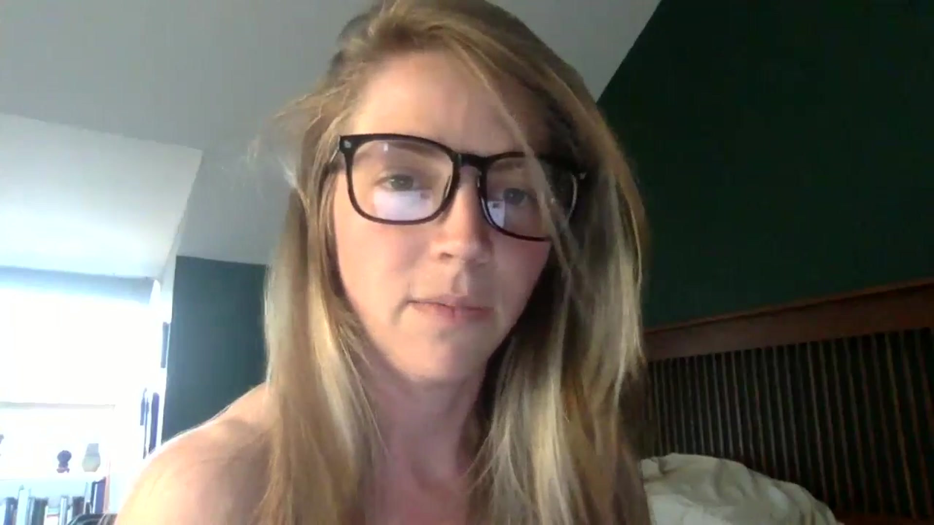 Gallery image thumbnail from GwenieDragon's myfreecams stream on, 05/22/2024, 15:48 image 20 of 20