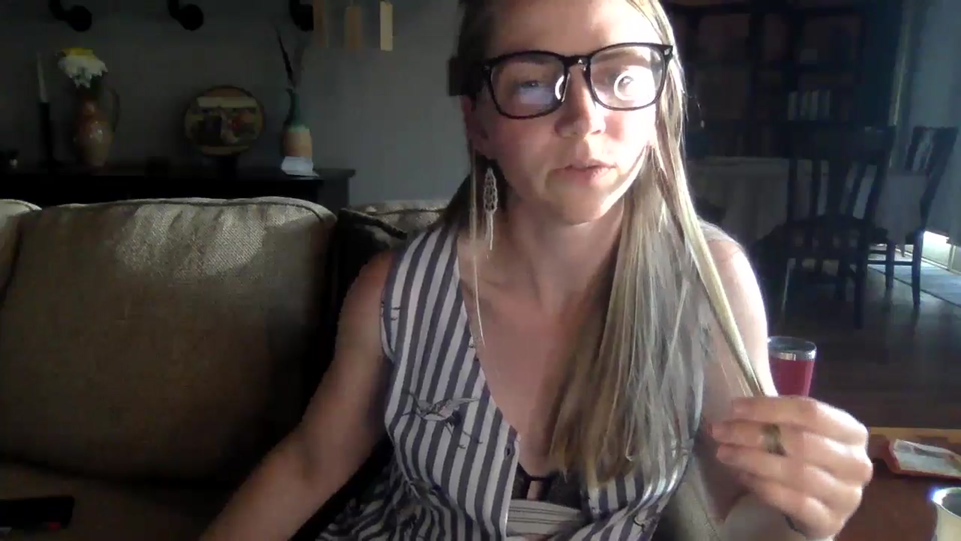 Gallery image thumbnail from GwenieDragon's myfreecams stream on, 05/28/2024, 24:03 image 12 of 20