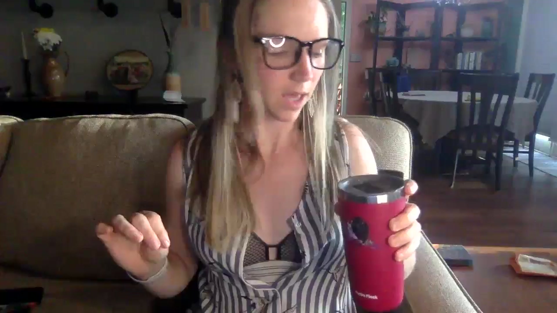 Gallery image thumbnail from GwenieDragon's myfreecams stream on, 05/28/2024, 24:03 image 17 of 20