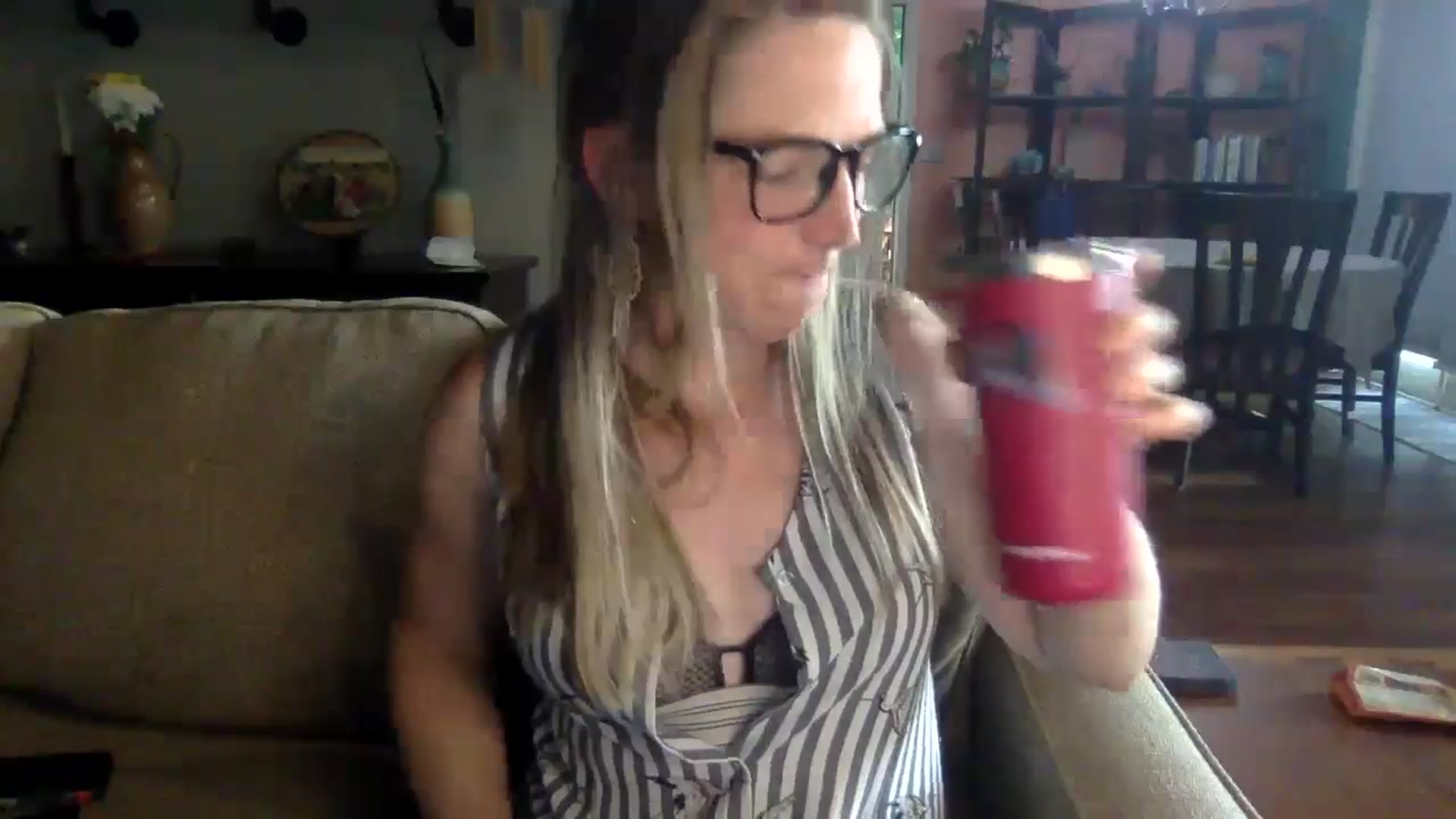 Gallery image thumbnail from GwenieDragon's myfreecams stream on, 05/28/2024, 24:03 image 18 of 20