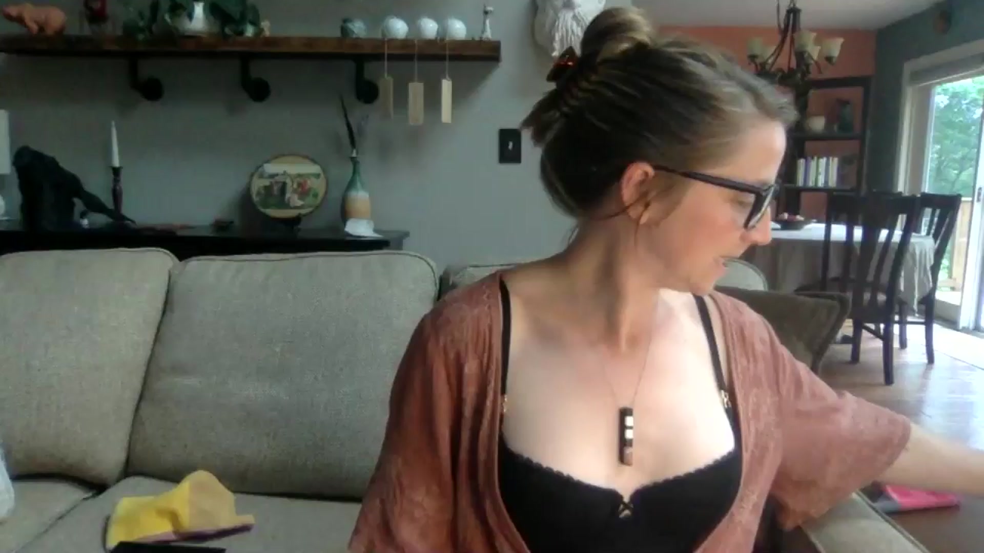 Gallery image thumbnail from GwennieDragon's myfreecams stream on, 06/01/2024, 23:30 image 1 of 20