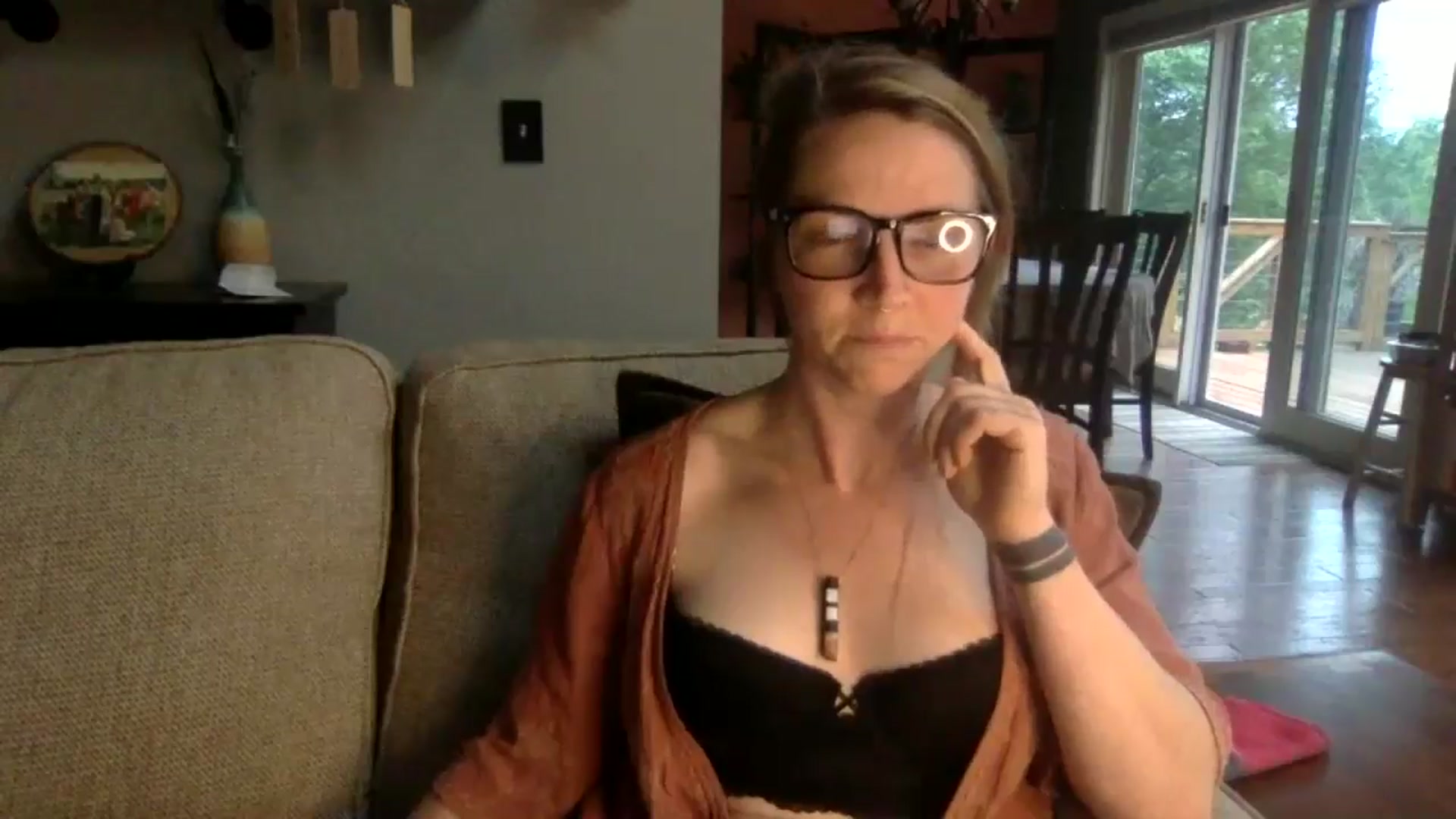 Gallery image thumbnail from GwennieDragon's myfreecams stream on, 06/01/2024, 23:49 image 15 of 20