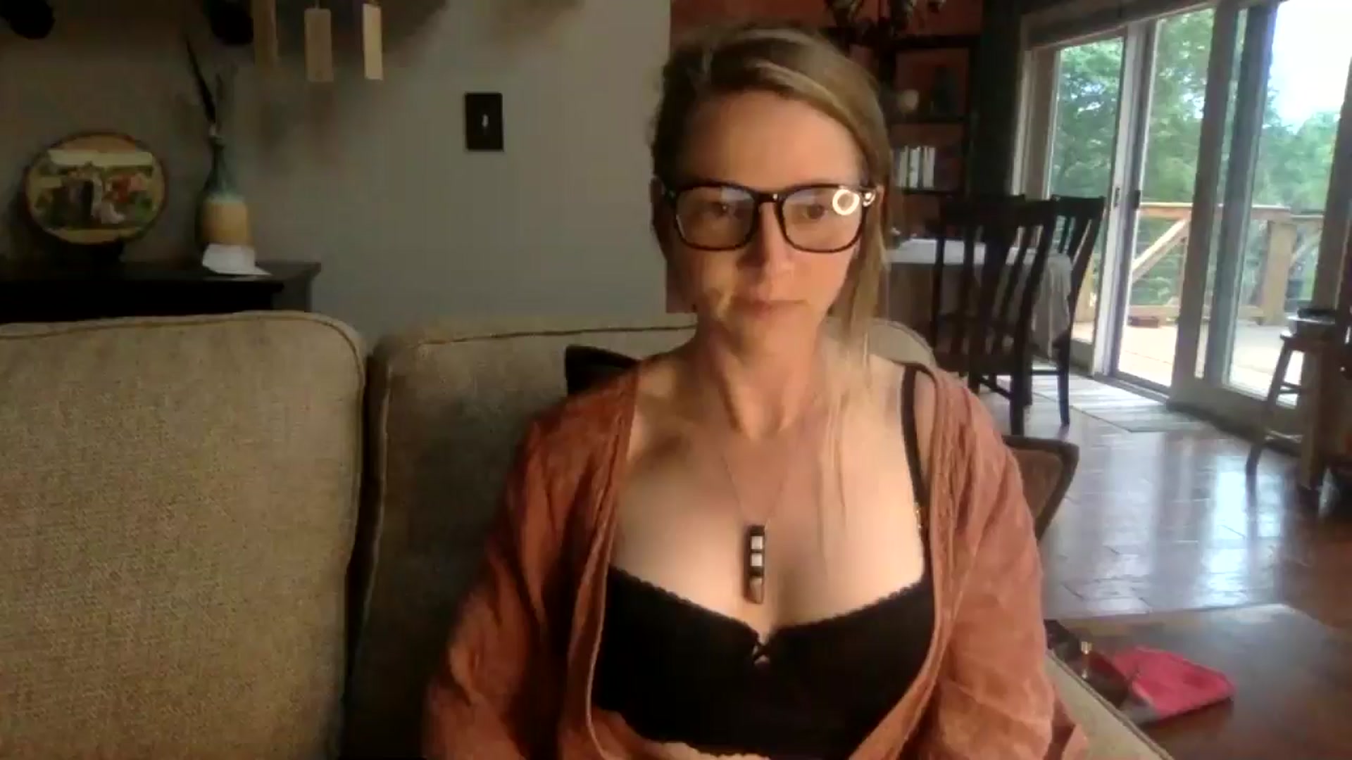 Gallery image thumbnail from GwennieDragon's myfreecams stream on, 06/01/2024, 23:49 image 7 of 20
