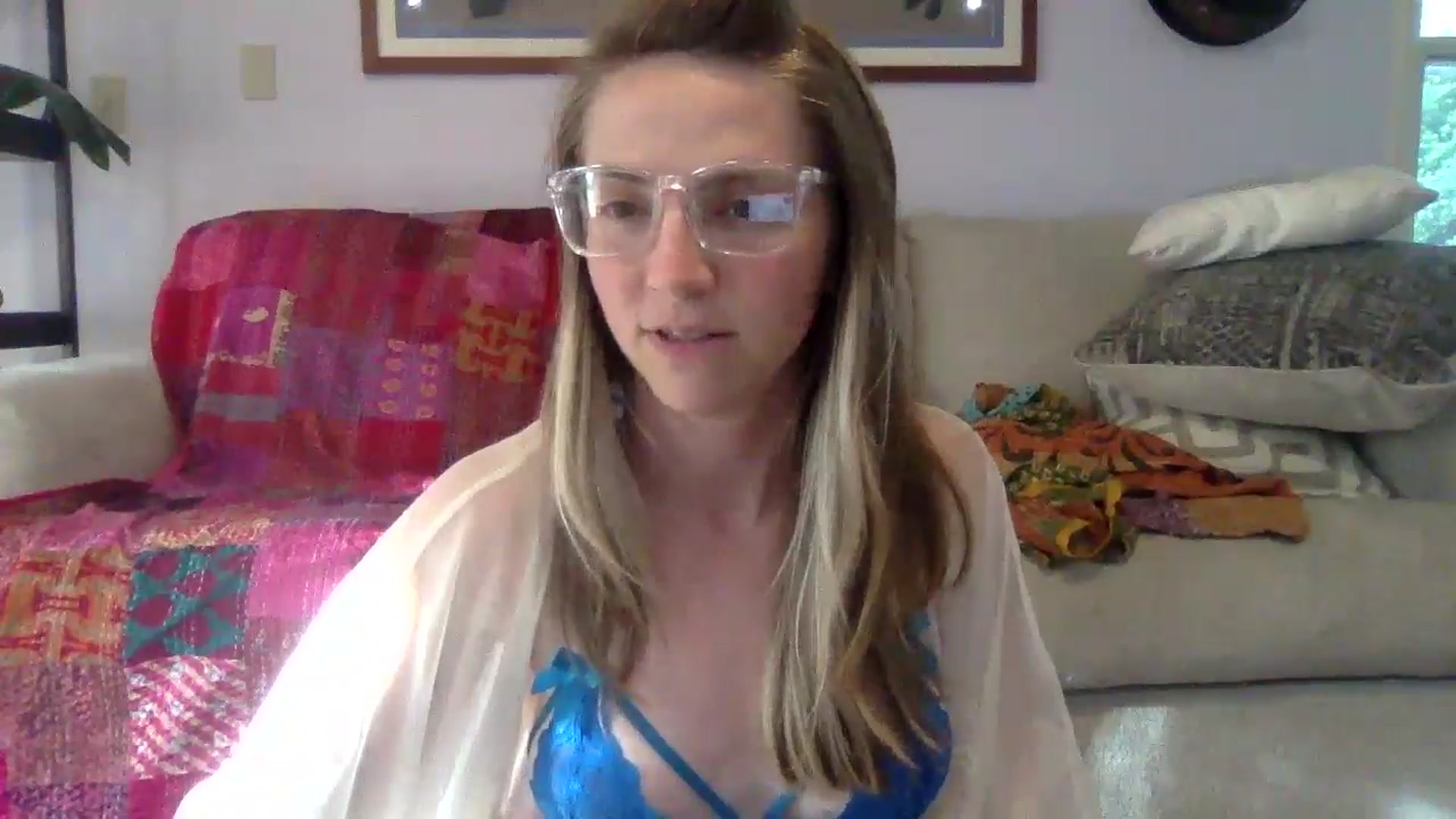 Gallery image thumbnail from GwennieDragon's myfreecams stream on, 06/06/2024, 23:01 image 11 of 20