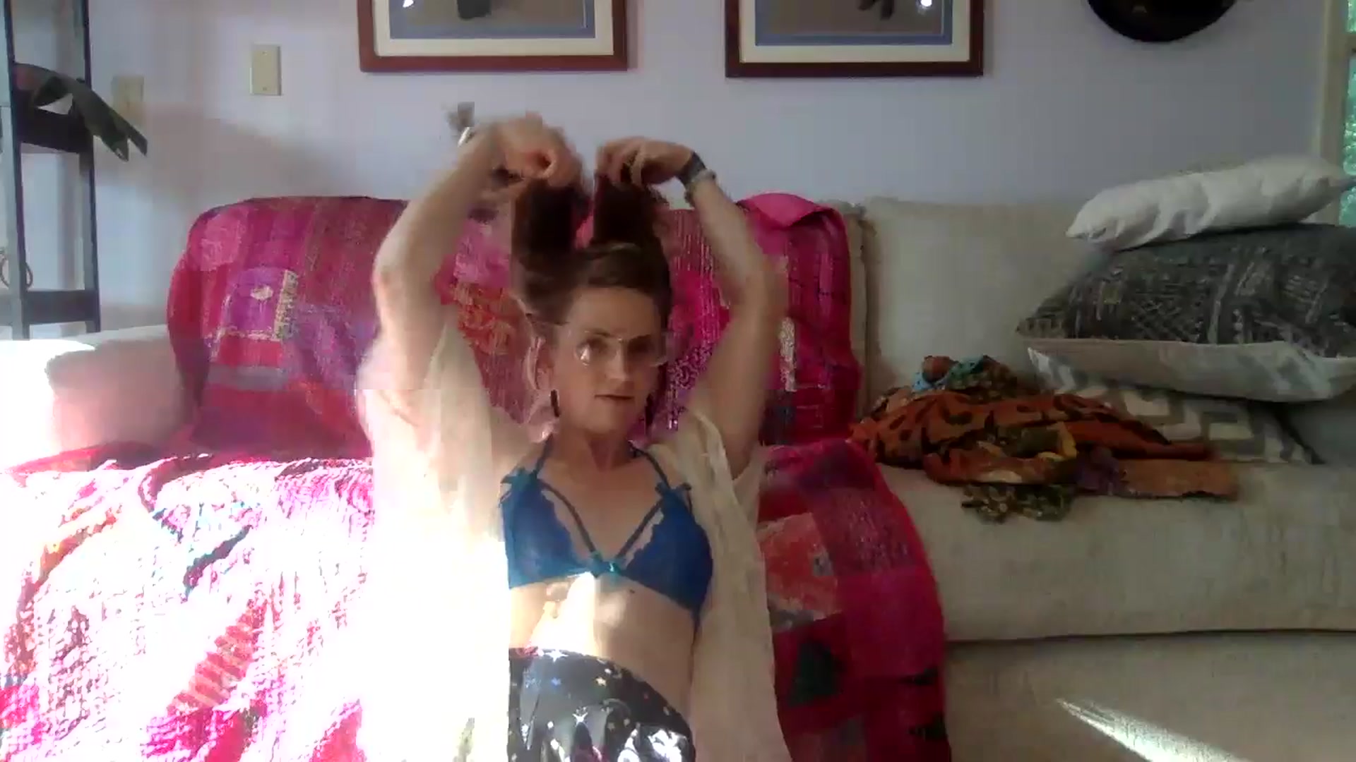 Gallery image thumbnail from GwennieDragon's myfreecams stream on, 06/06/2024, 23:01 image 6 of 20