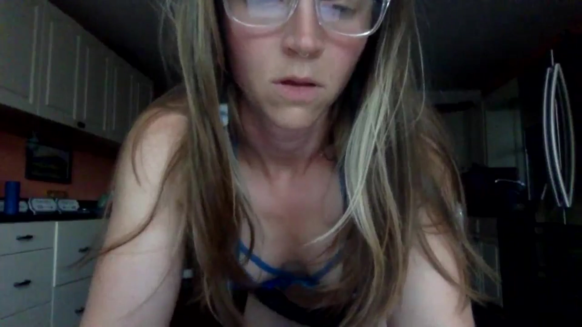 Gallery image thumbnail from GwennieDragon's myfreecams stream on, 06/06/2024, 23:47 image 18 of 20