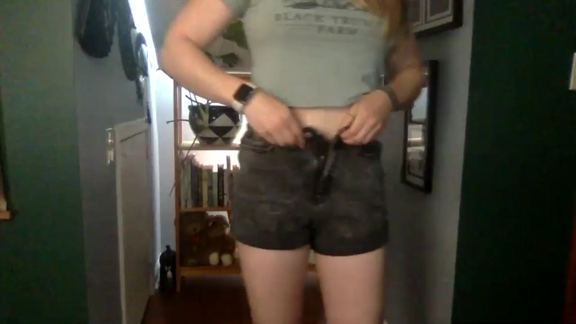 Gallery image thumbnail from GwennieDragon's myfreecams stream on, 06/10/2024, 18:38 image 17 of 20
