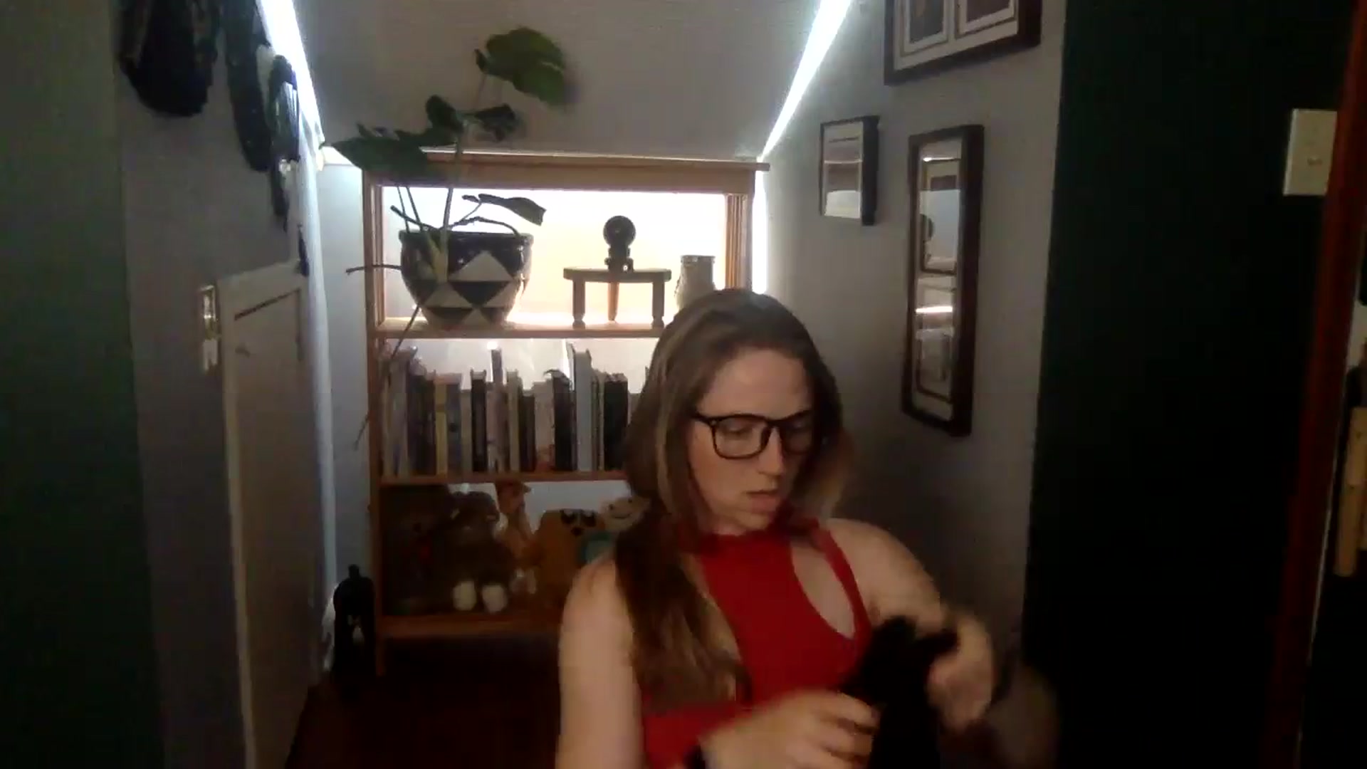 Gallery image thumbnail from GwennieDragon's myfreecams stream on, 06/10/2024, 19:11 image 2 of 20