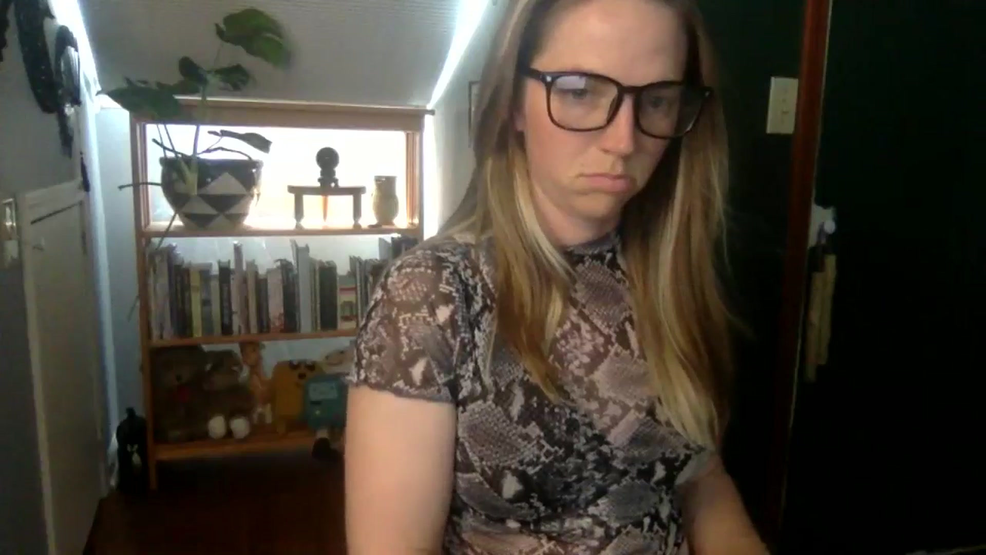 Gallery image thumbnail from GwennieDragon's myfreecams stream on, 06/10/2024, 19:11 image 18 of 20