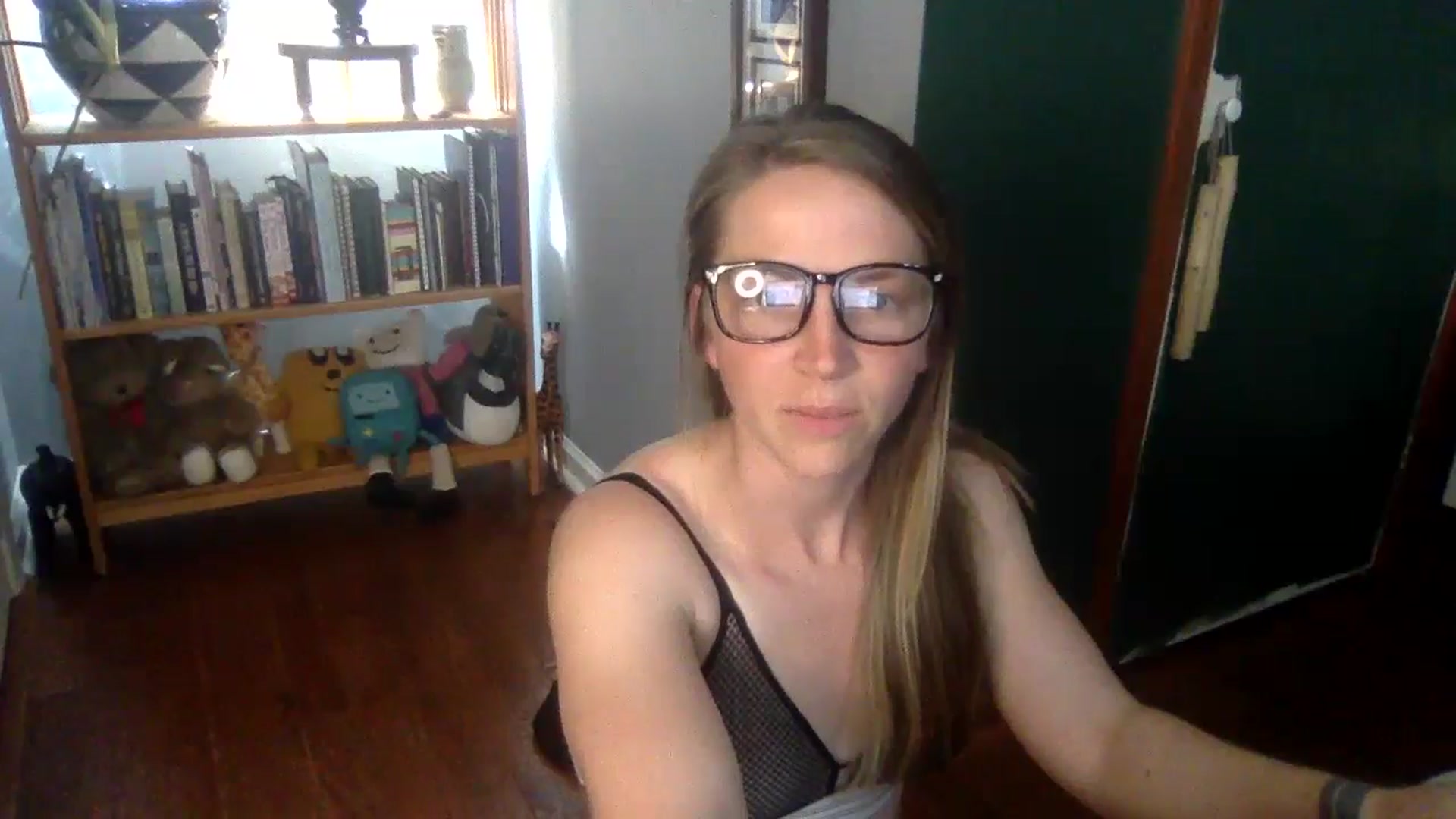 Gallery image thumbnail from GwennieDragon's myfreecams stream on, 06/10/2024, 19:55 image 2 of 20