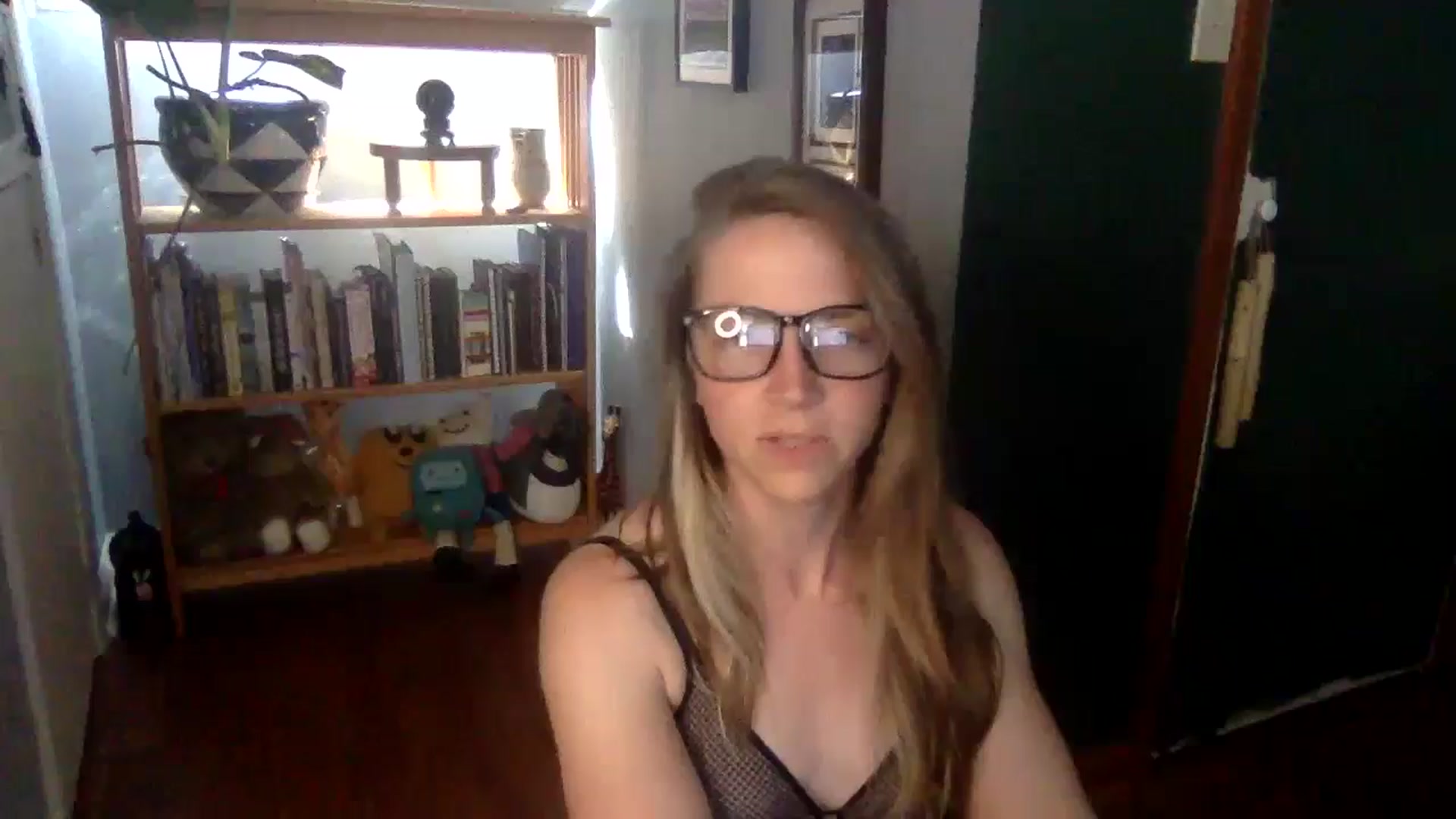 Gallery image thumbnail from GwennieDragon's myfreecams stream on, 06/10/2024, 19:55 image 7 of 20