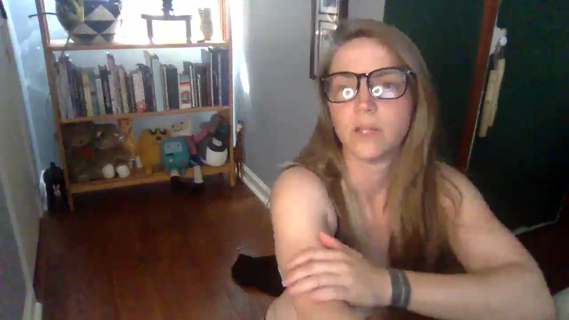 Gallery image thumbnail from GwennieDragon's myfreecams stream on, 06/10/2024, 19:55 image 12 of 20