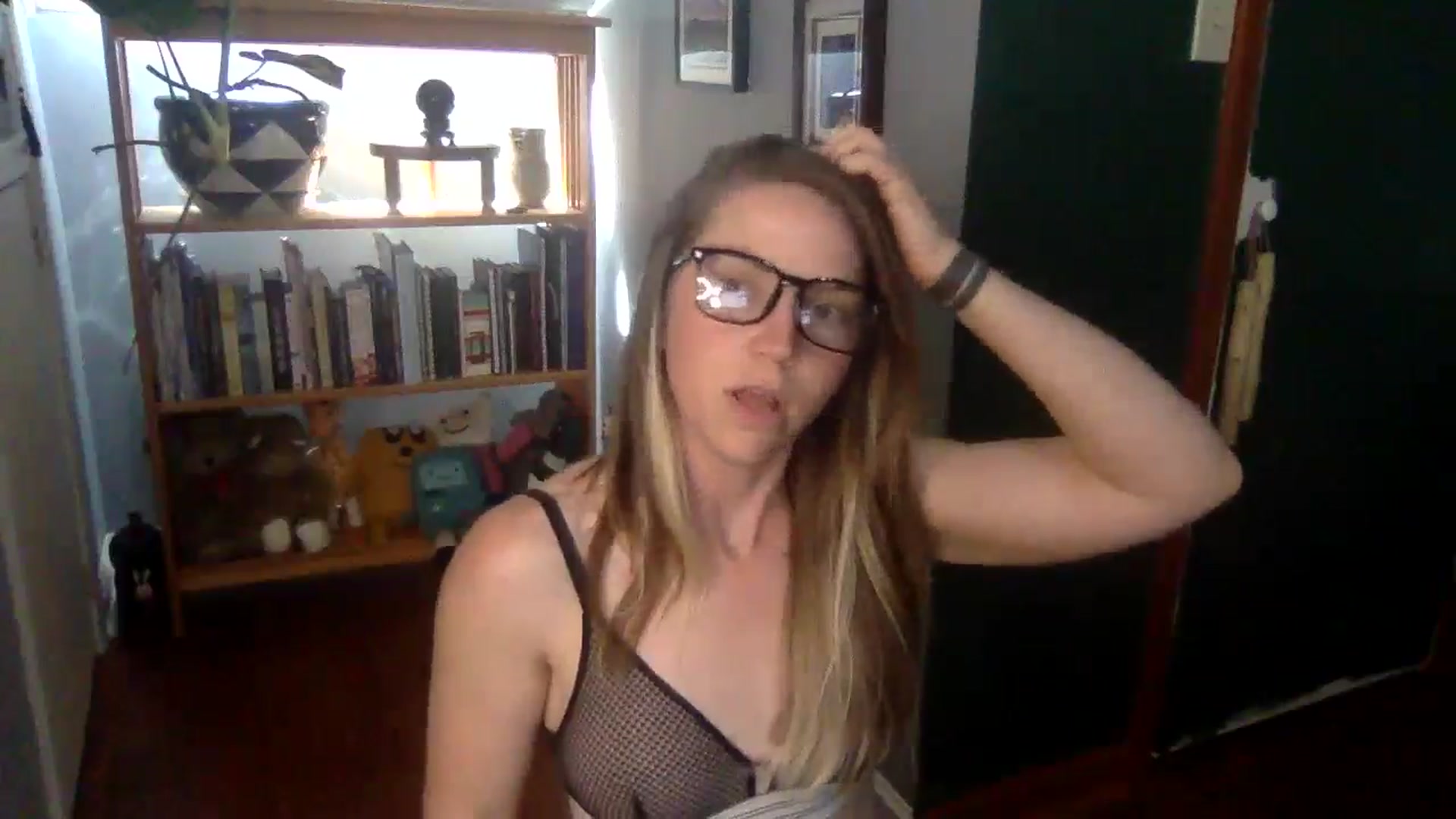 Gallery image thumbnail from GwennieDragon's myfreecams stream on, 06/10/2024, 19:55 image 6 of 20