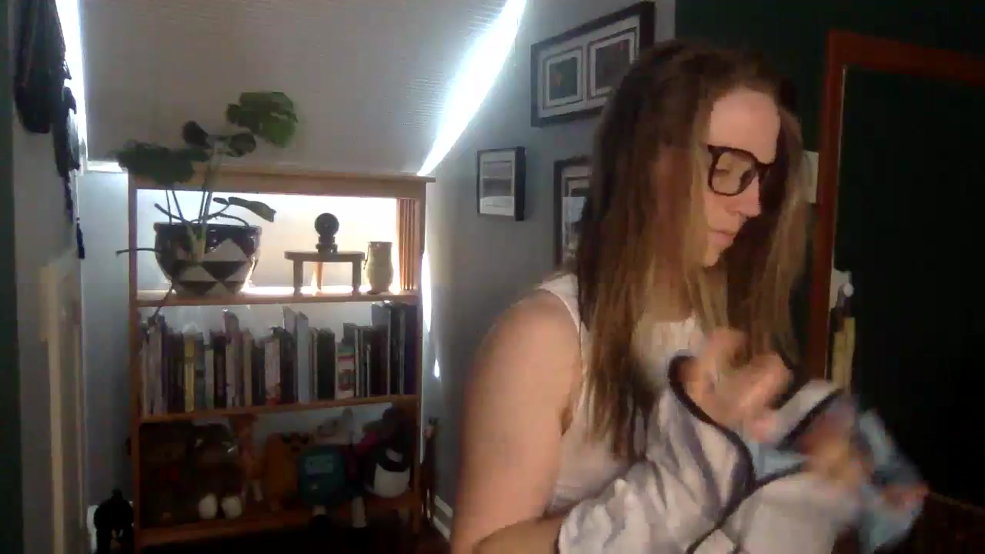 Gallery image thumbnail from GwennieDragon's myfreecams stream on, 06/11/2024, 19:52 image 5 of 20