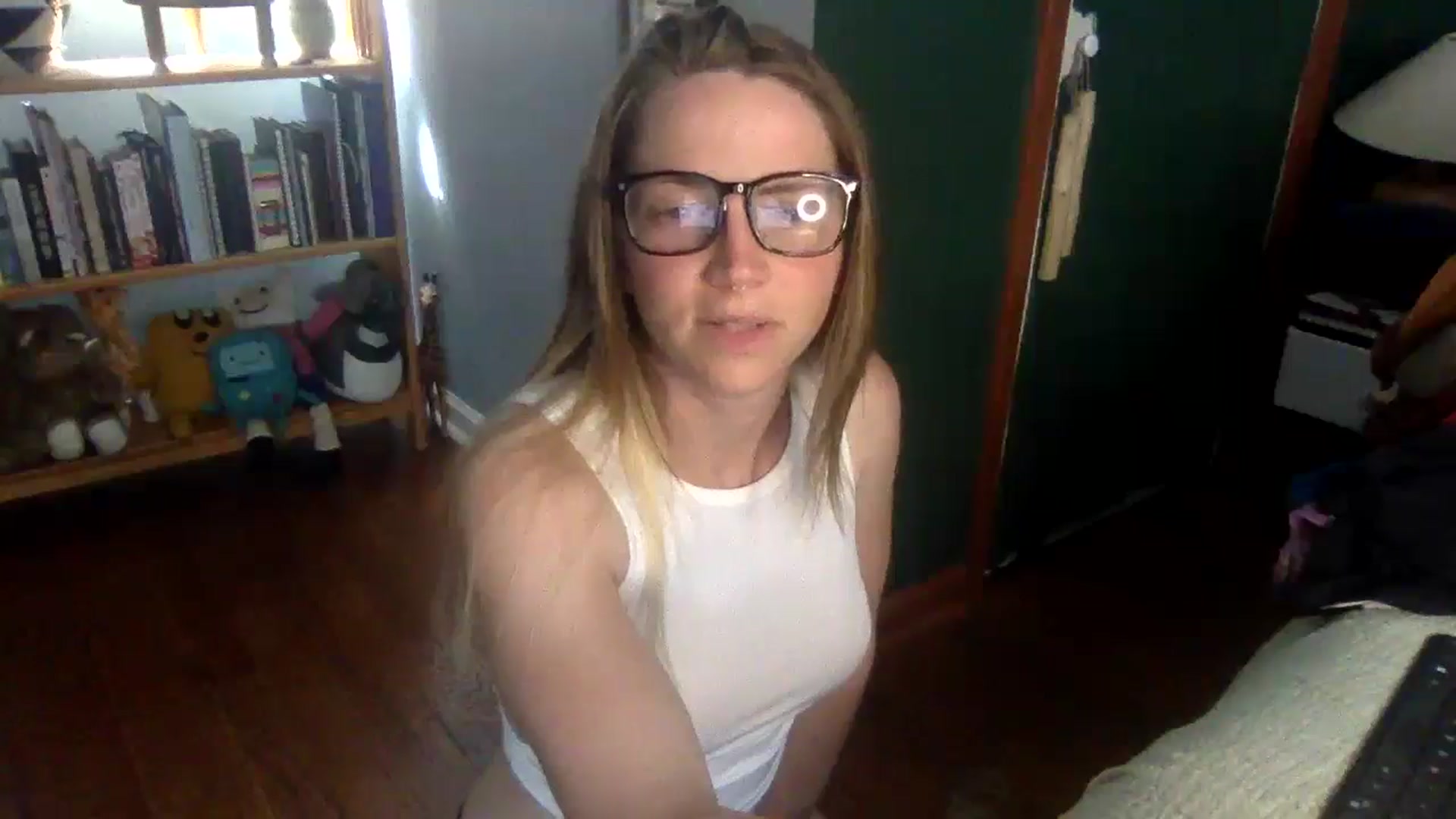 Gallery image thumbnail from GwennieDragon's myfreecams stream on, 06/11/2024, 19:52 image 14 of 20
