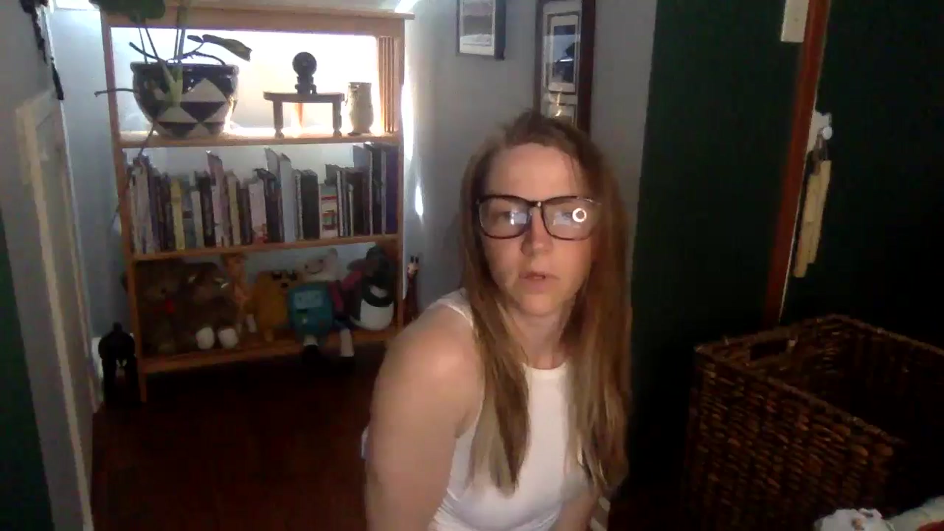 Gallery image thumbnail from GwennieDragon's myfreecams stream on, 06/11/2024, 19:52 image 9 of 20