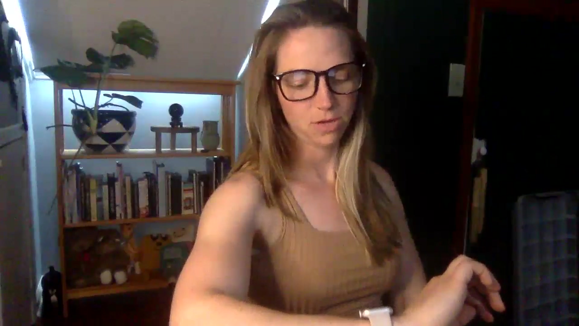 Gallery image thumbnail from GwennieDragon's myfreecams stream on, 06/12/2024, 19:42 image 17 of 20