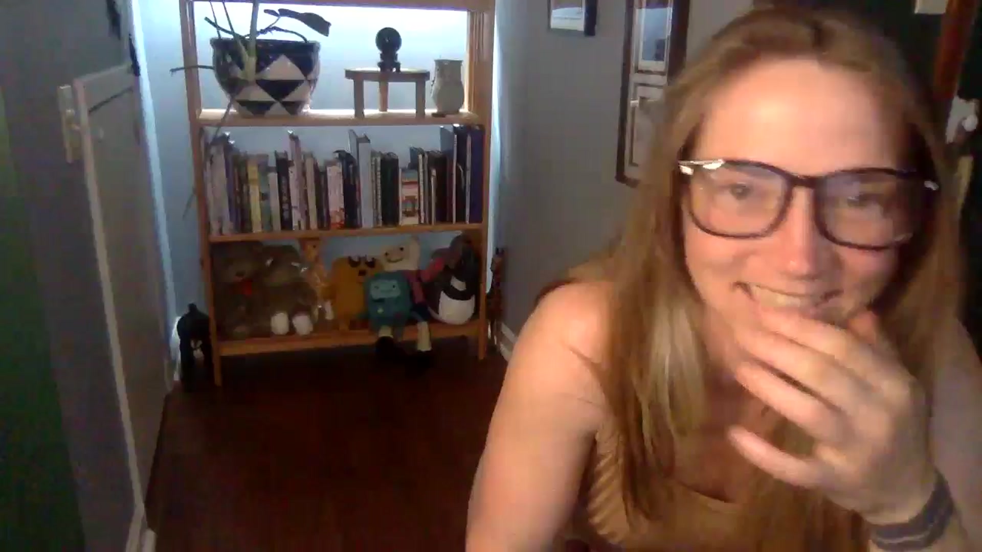 Gallery image thumbnail from GwennieDragon's myfreecams stream on, 06/12/2024, 19:42 image 9 of 20