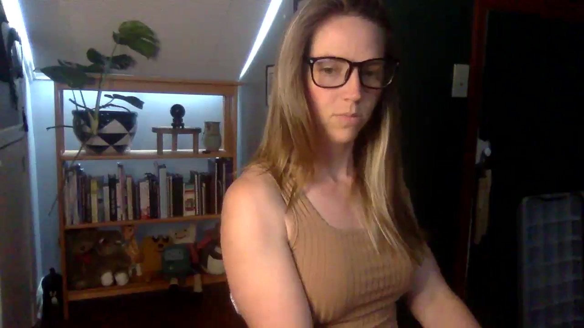 Gallery image thumbnail from GwennieDragon's myfreecams stream on, 06/12/2024, 19:42 image 18 of 20