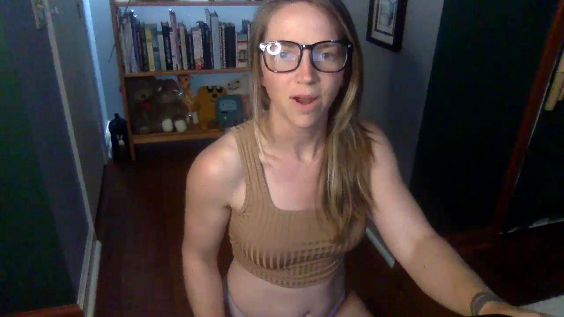 Gallery image thumbnail from GwennieDragon's myfreecams stream on, 06/12/2024, 19:42 image 2 of 20