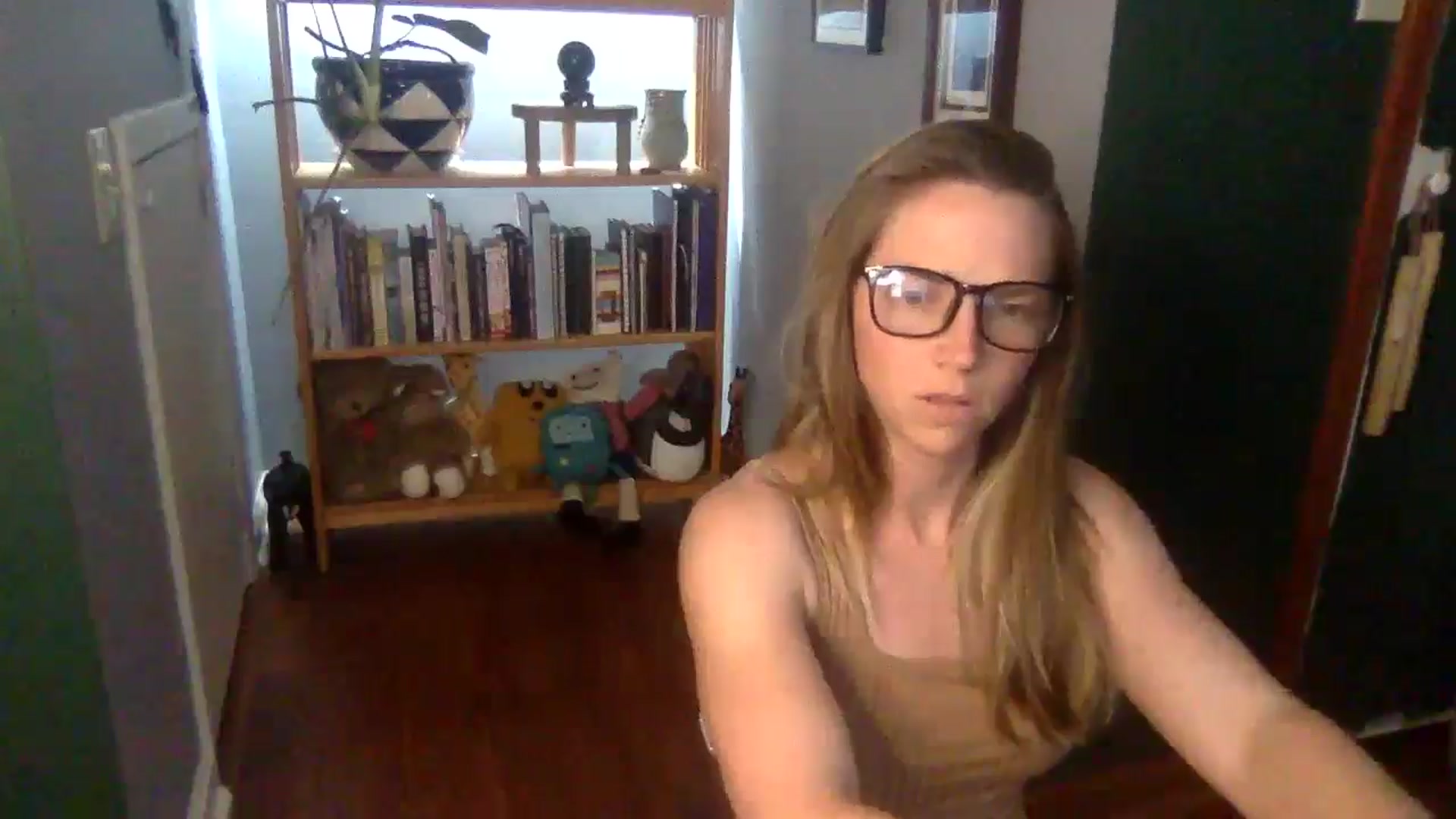 Gallery image thumbnail from GwennieDragon's myfreecams stream on, 06/12/2024, 19:42 image 10 of 20