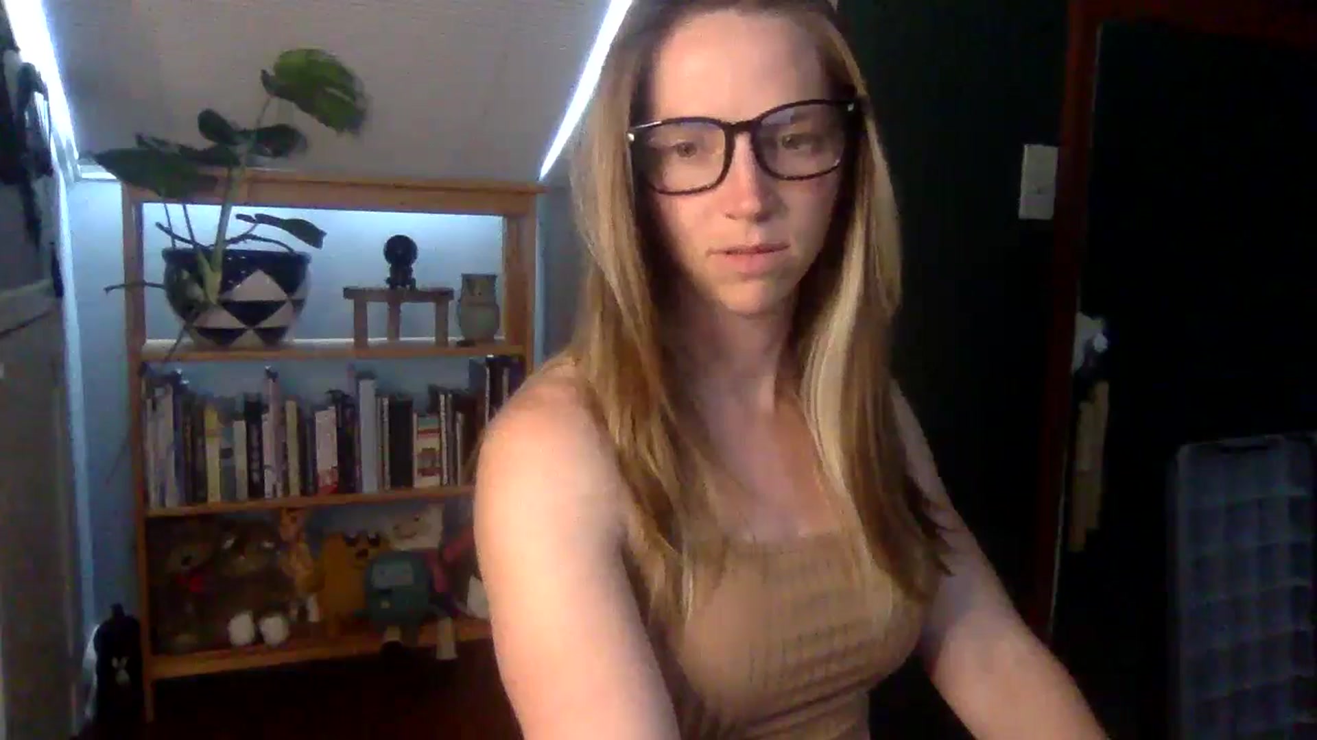 Gallery image thumbnail from GwennieDragon's myfreecams stream on, 06/12/2024, 19:42 image 20 of 20